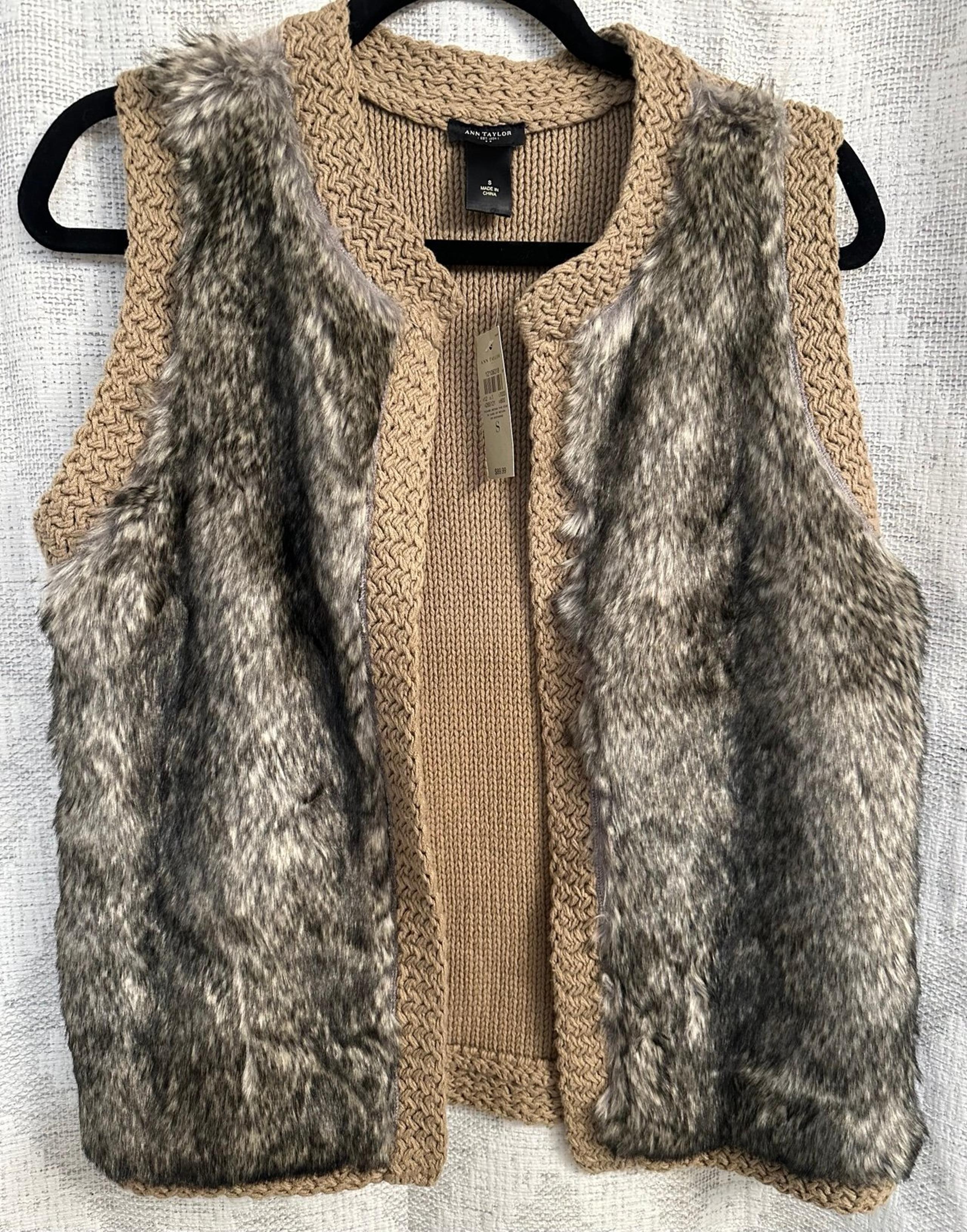 Ann Taylor NWT faux fur knitted open sweater vest.