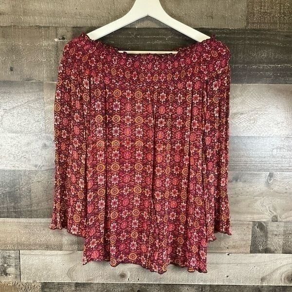 Band Of Gypsies Women’s Size Small Blouse Burgundy Red Pattern Off The Shoulder