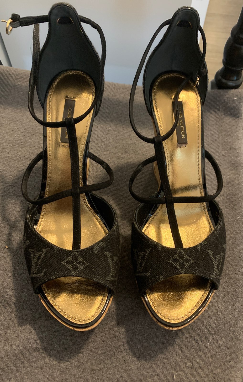 Louis vuitton wedges