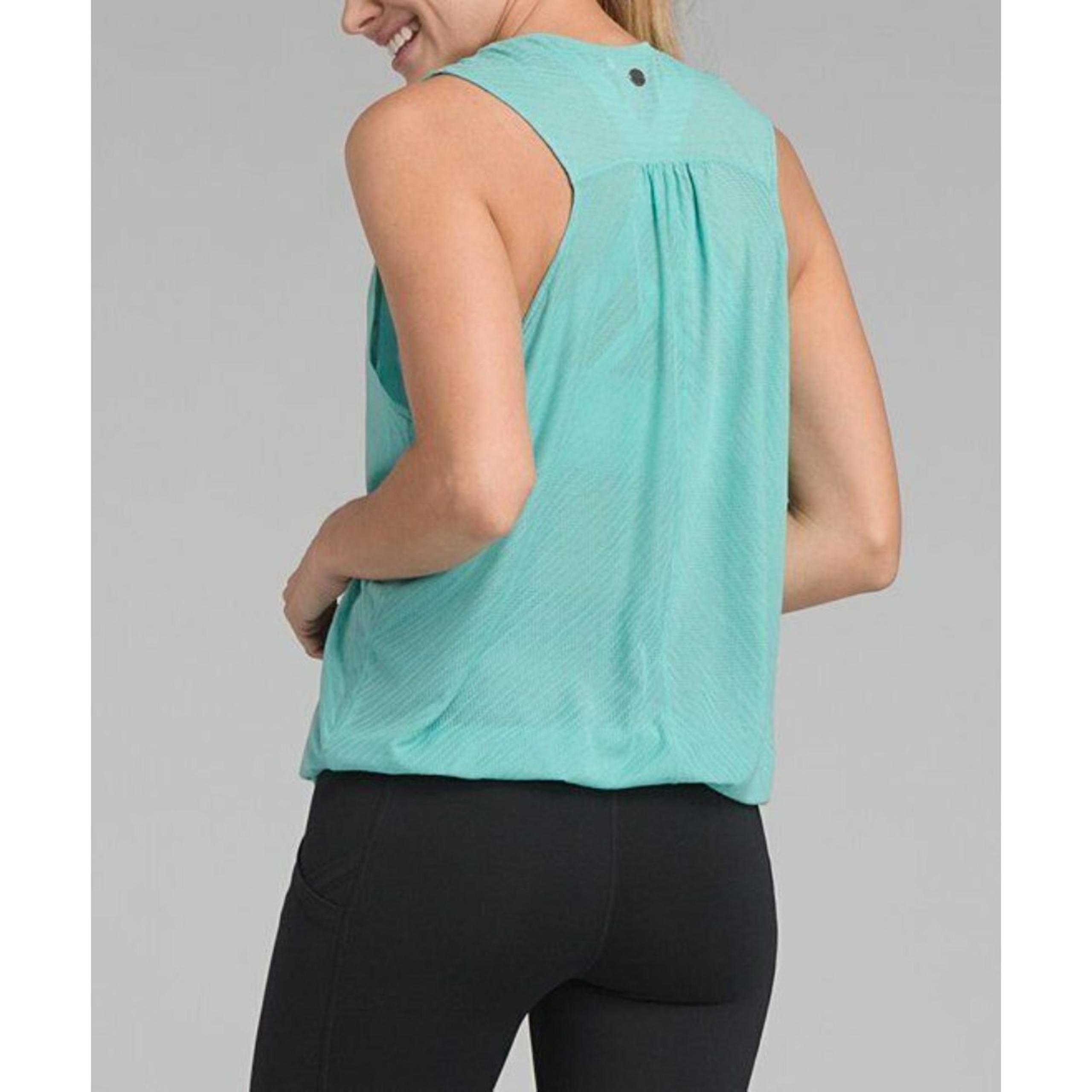 New Womens NWT XS Aqua Blue Lagoon PrAna Top Trysten Casual V Neck Tank Wicking