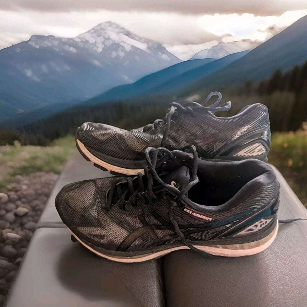 Asics Gel Nimbus 19 Athletic Women's Size 8.5 Running Shoes Black White Silver