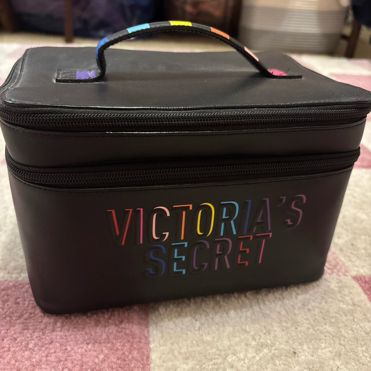 NEW Victoria’s Secret Rainbow Logo Travel Makeup Case Set