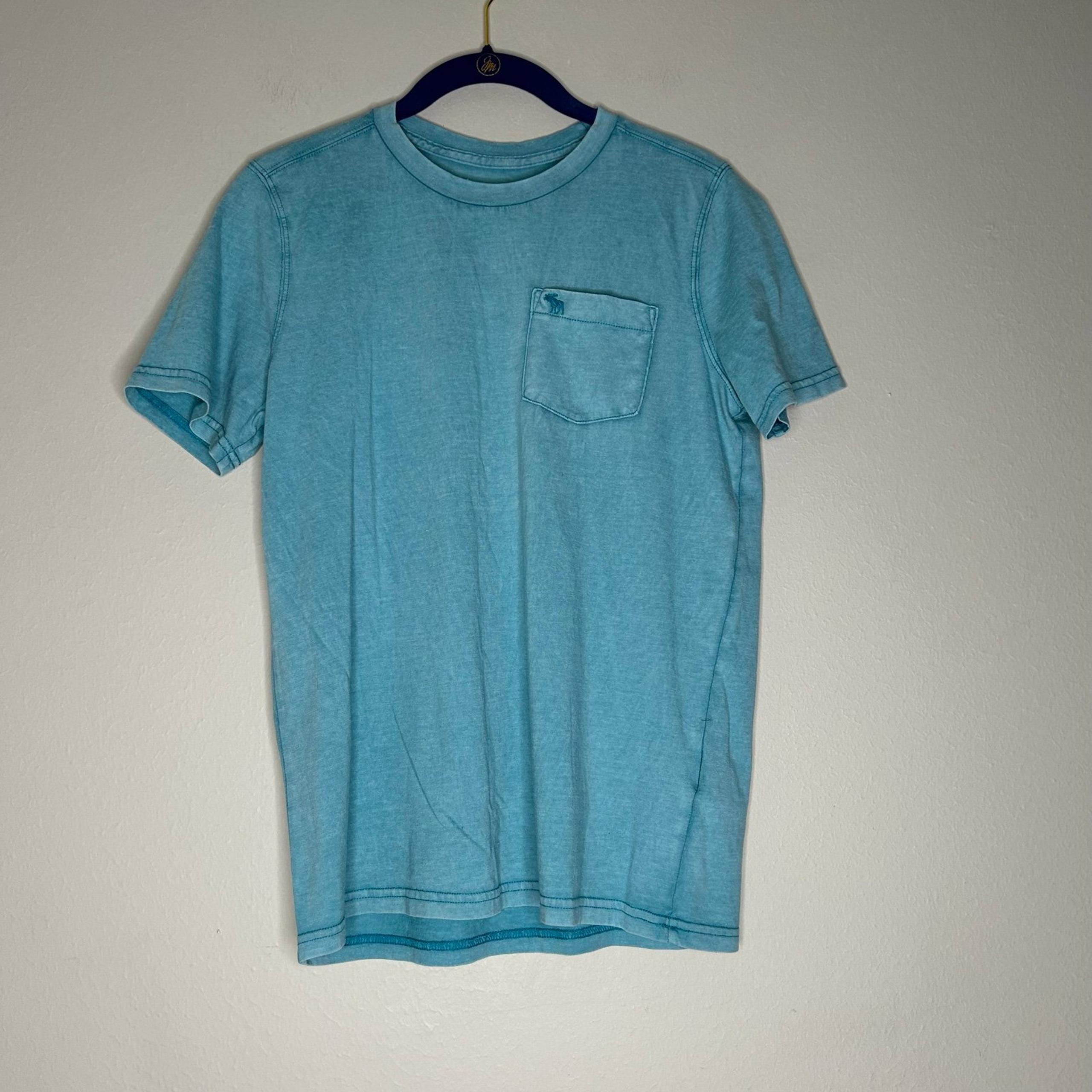 Abercrombie Kids Boy’s Teal Pocket T-Shirt Size 15/16
