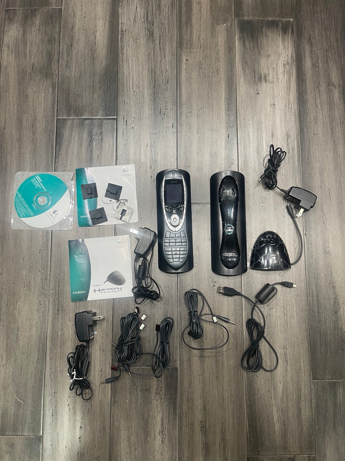 Logitech Harmony 880 Advanced Universal Remote Control Dock Power 966187-0403