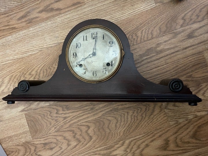 Vintage Sessions Mantle Clock