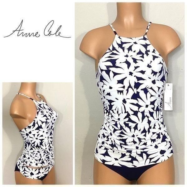 New. Anne Cole navy floral tankini set. Retails 139. XS-top/S-bottom