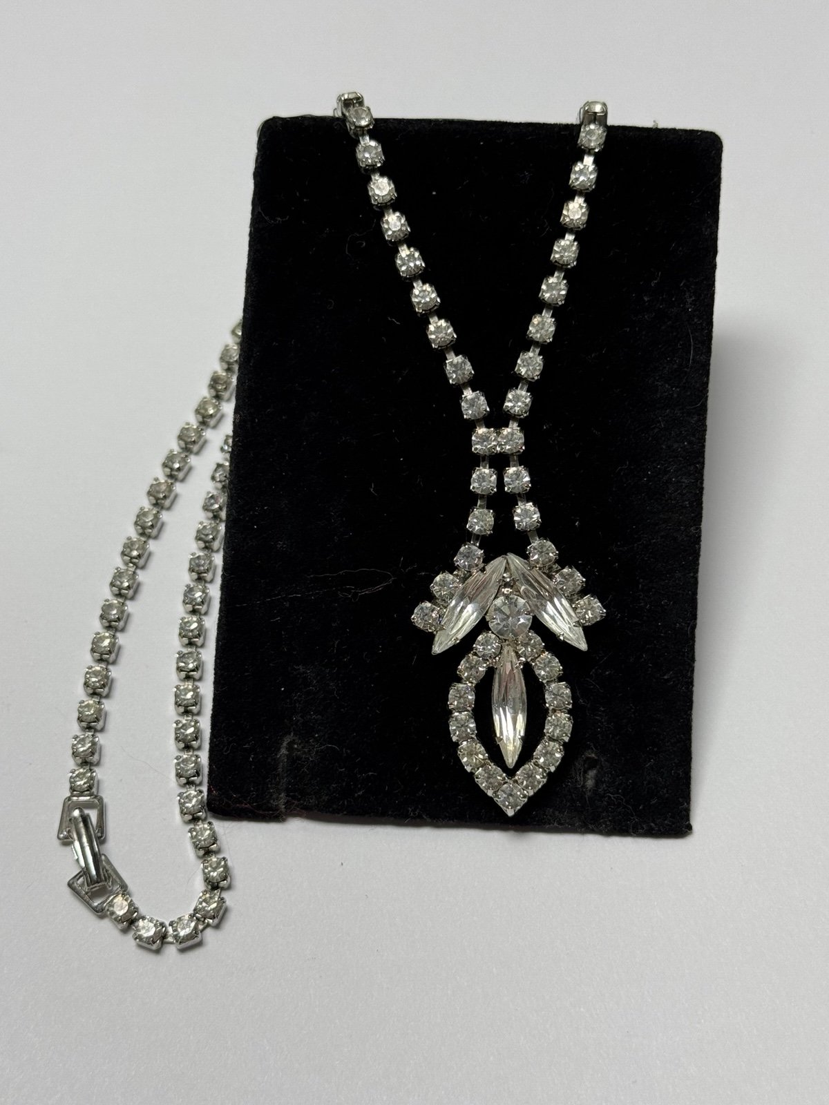 Vintage Rhinestones Necklace And Earrings Set