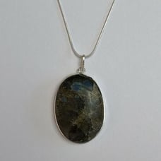 Labradorite Pendant On Sterling Silver 925 17.5” Chain
