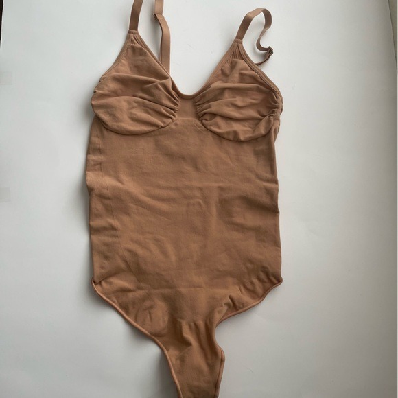 SKIMS Everyday Body Sculpt Stretchy Thong Bodysuit shapewear in Siena 2X/3X