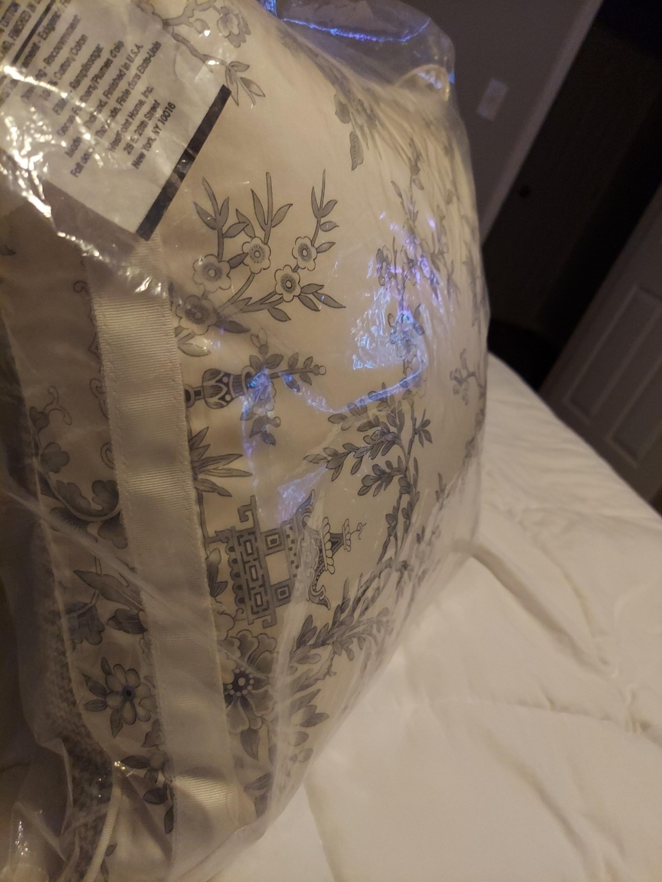 Ralph Lauren Saint Honore Chic Pogada Throw Pillow NWT