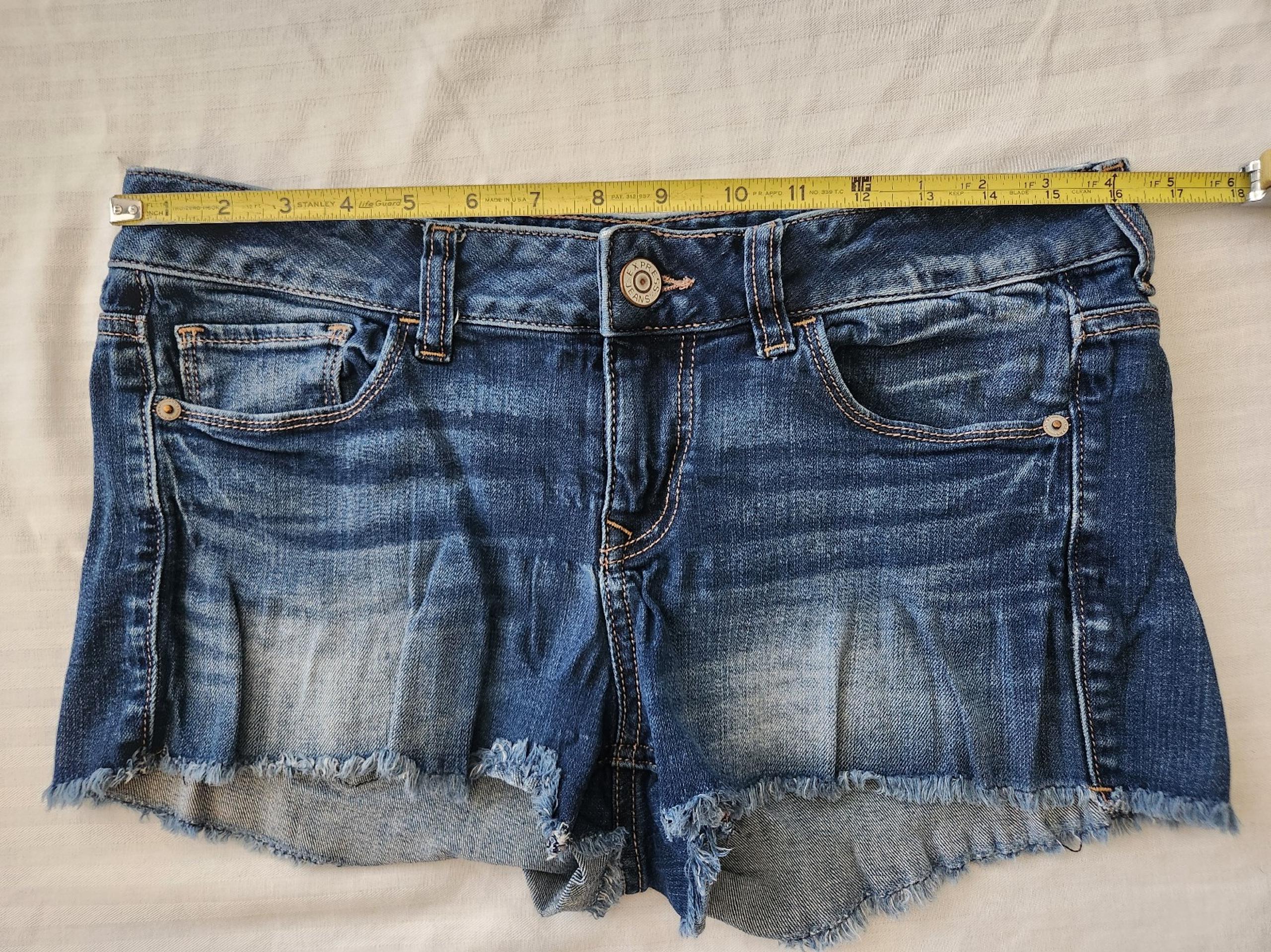 Women's Express Jean Shorts Size 6
