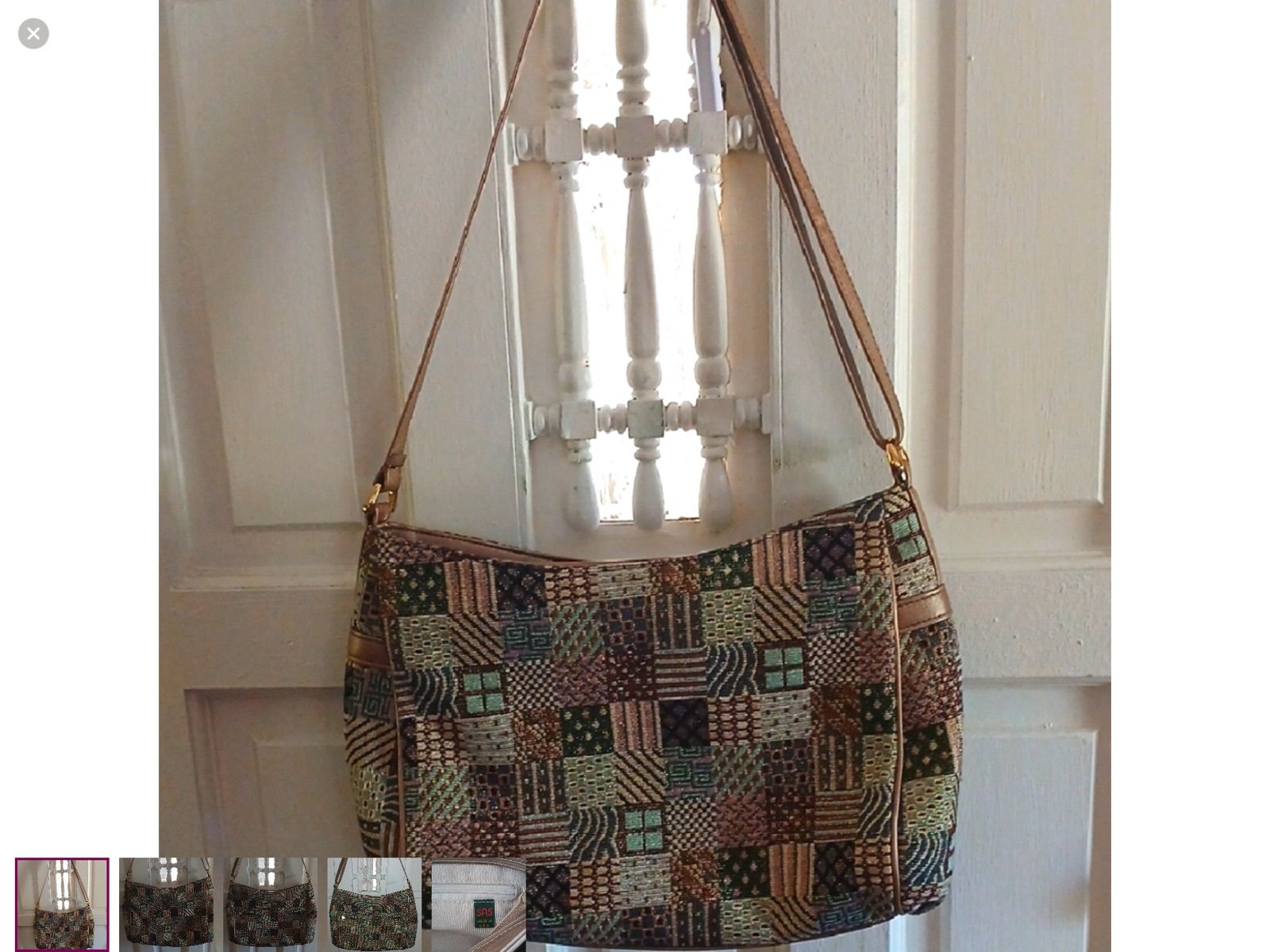 SAS crossbody and shoulder bag.