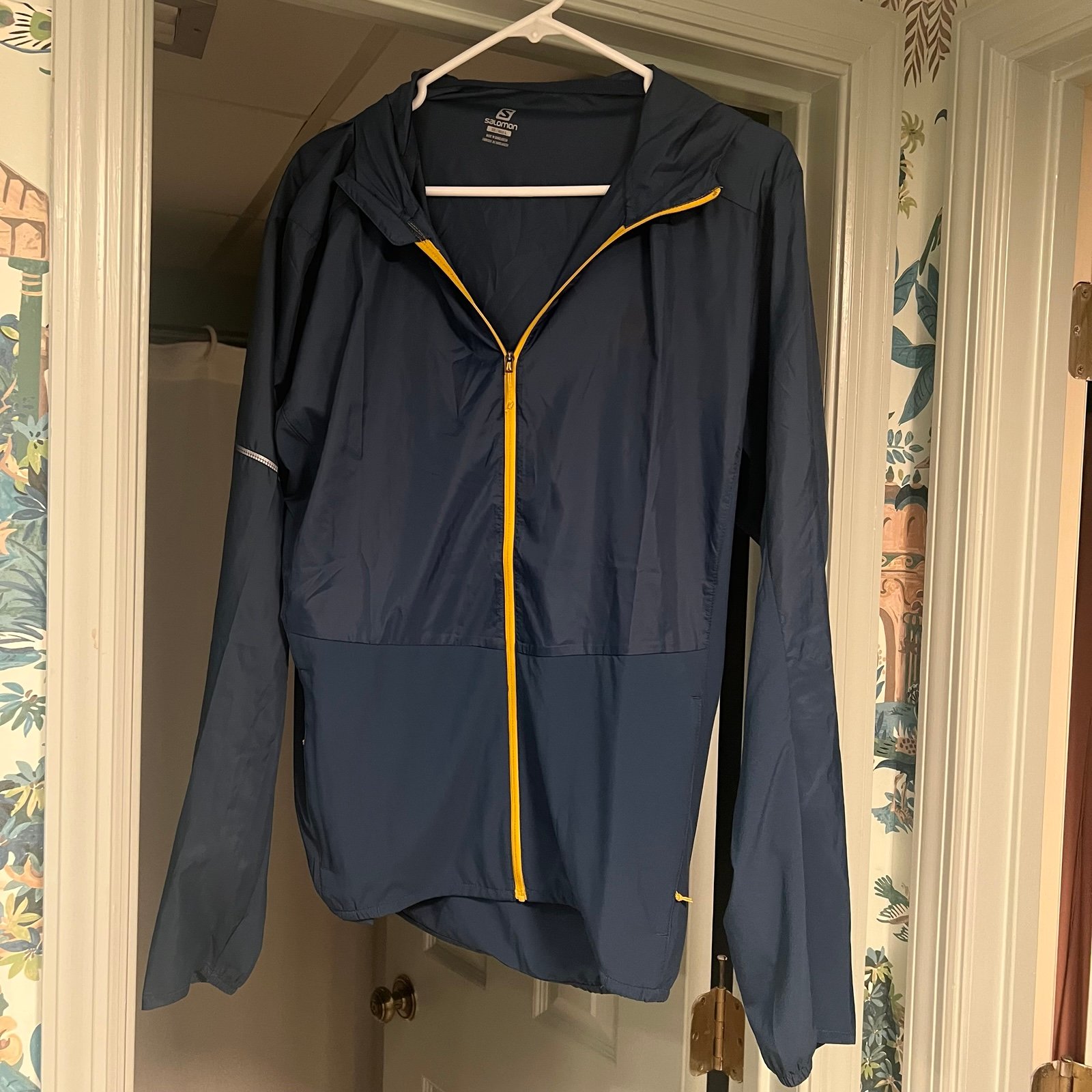 Salomon Men’s L running Jacket - Lightweight