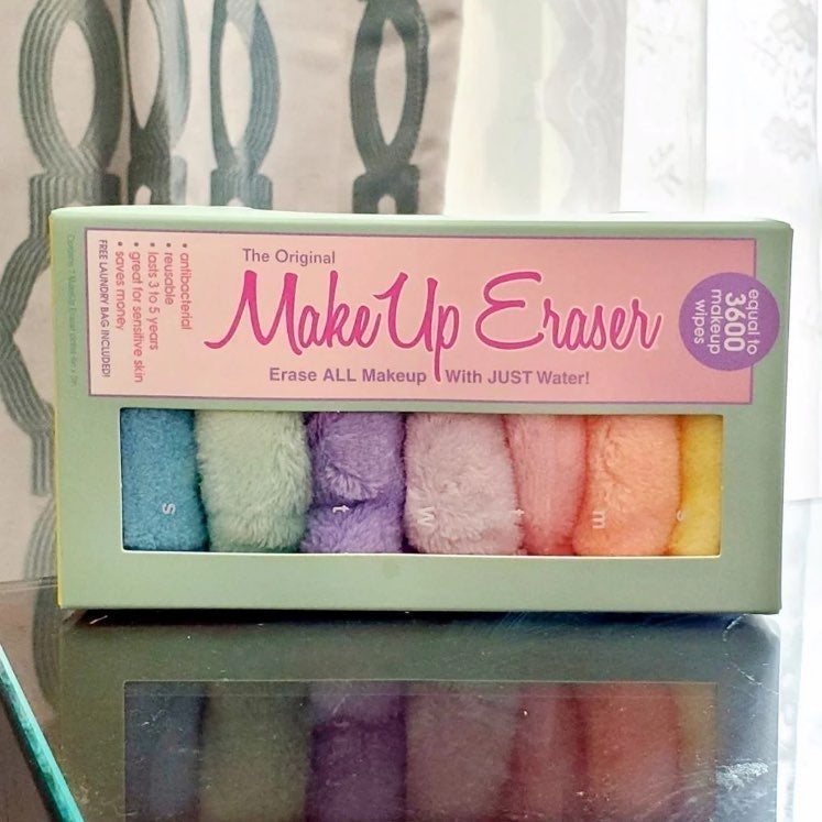 Makeup Eraser mini 7 day set laundry bag