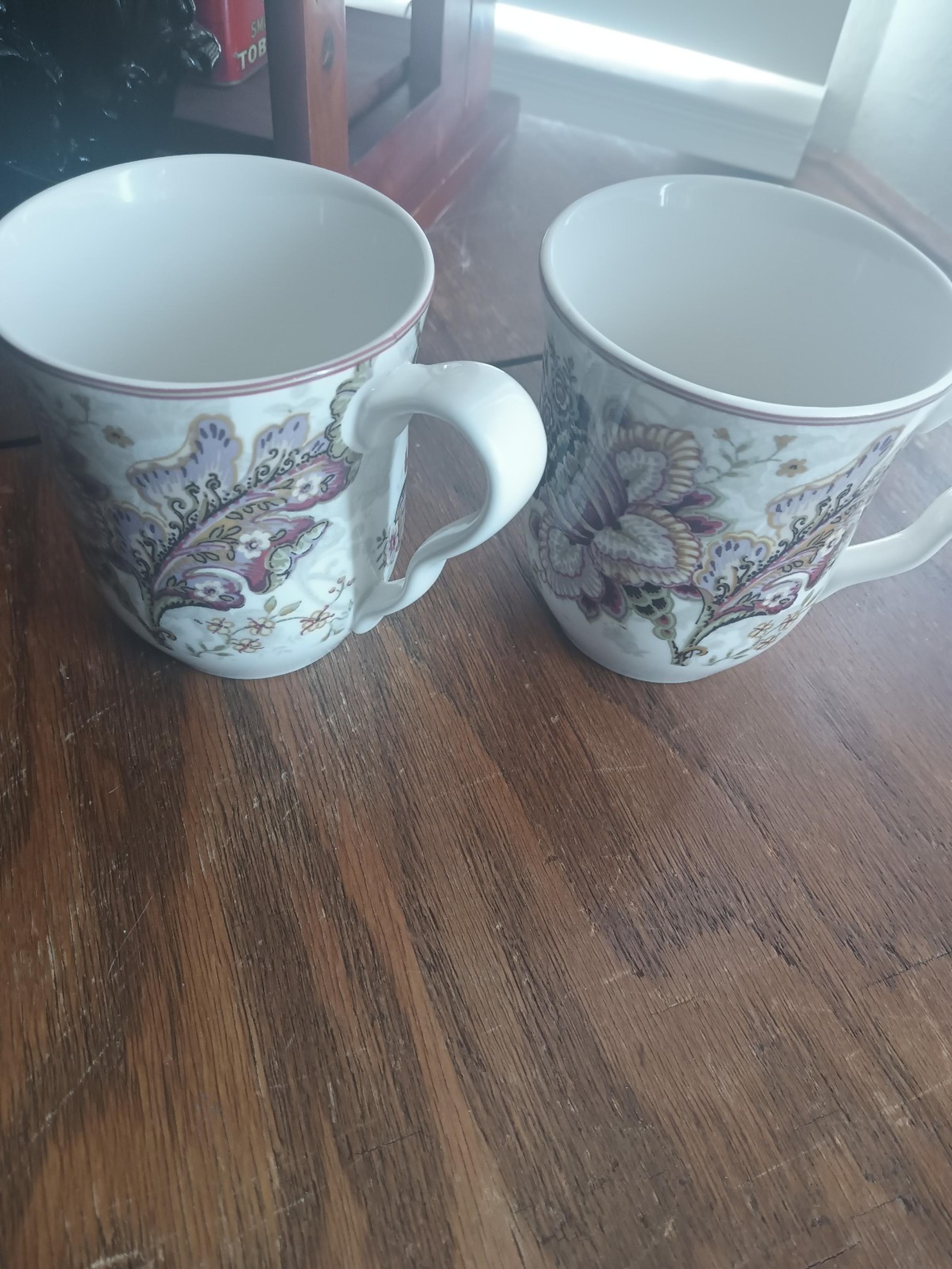 222 Fifth GABRIELLE CREAM Fine China Floral Paisley Coffee Mug Cup 4.25” Set of