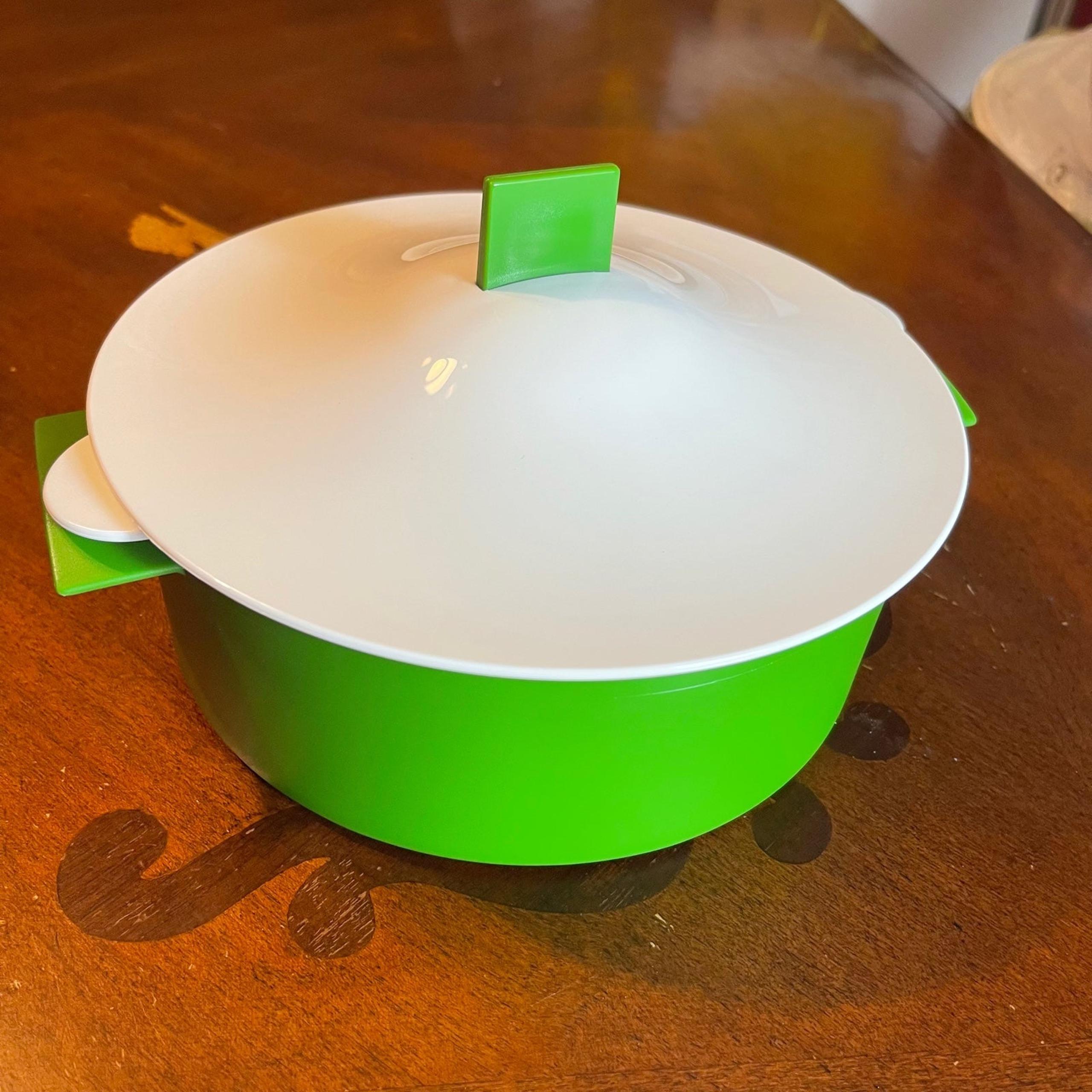 Tupperware Tortilla Keeper