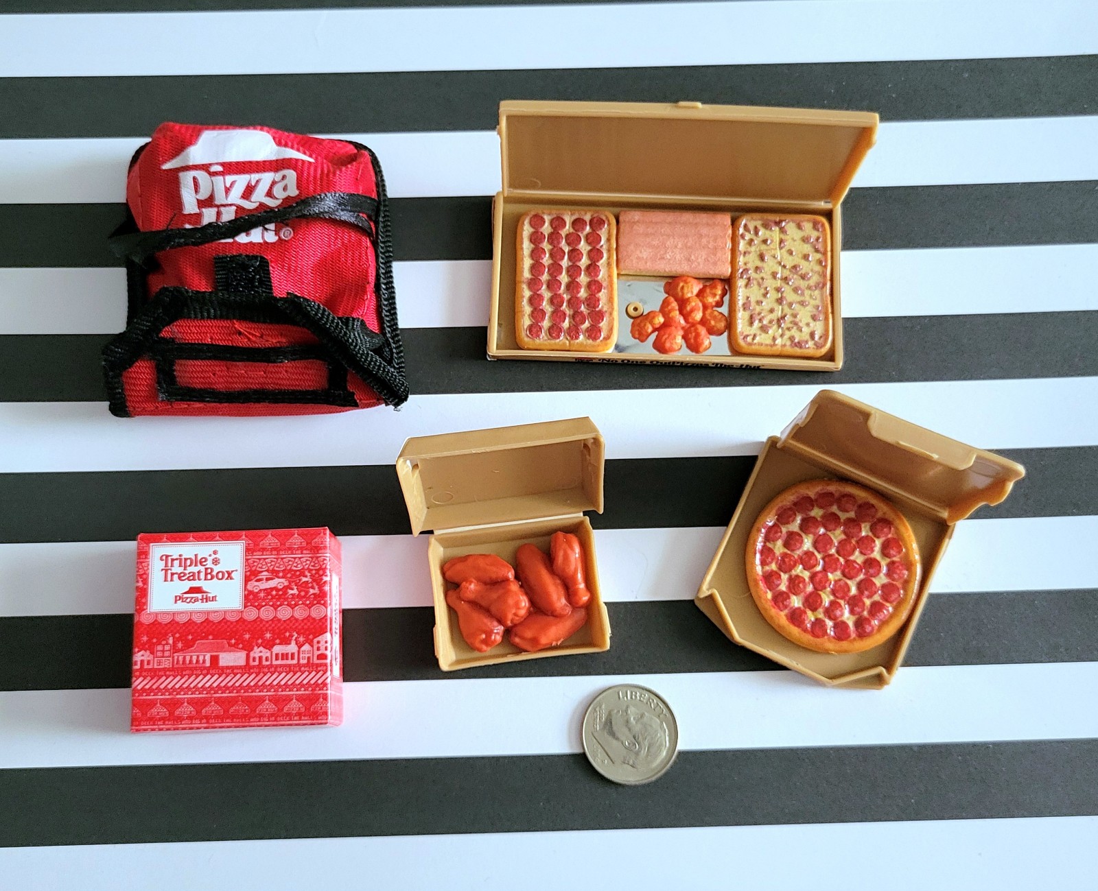 Mini Brands ☆Foodie☆ 2 Pizza Hut Red RARE Delivery Bag + Extras!