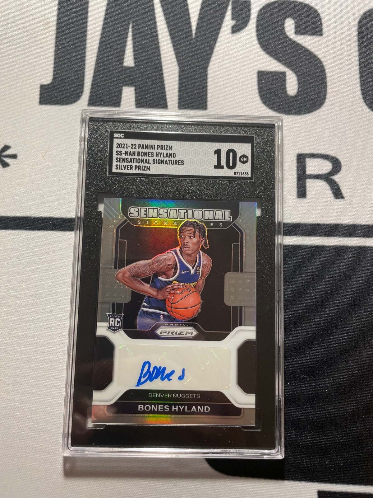 2021-22 Panini Prizm Sensational Signatures Silver Bones Hyland Rookie SGC 10