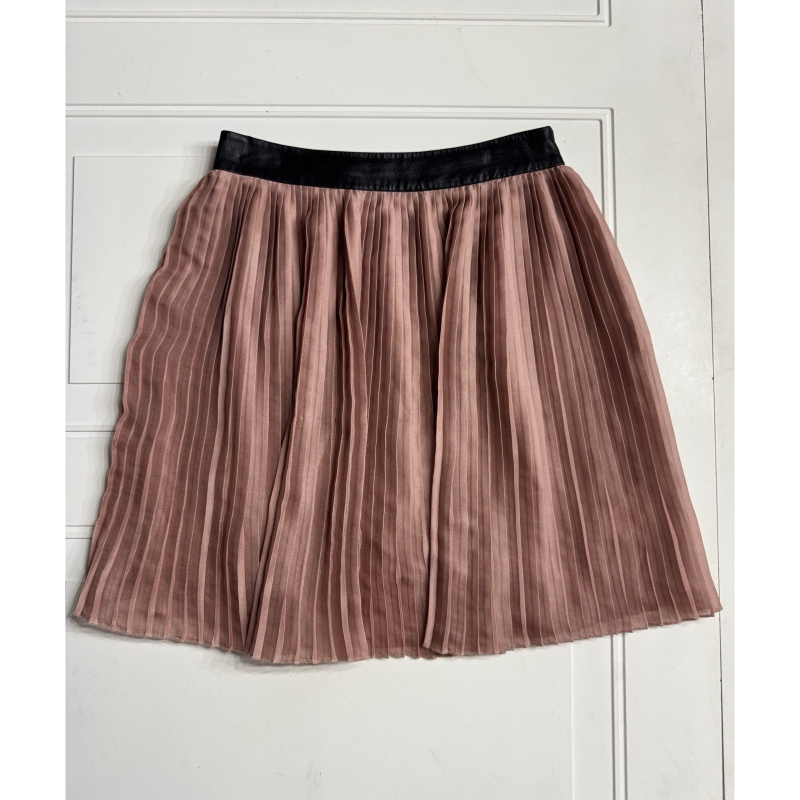 J Lindeberg Womens Giulia Wave Pleated Pink Black Band Skirt Size 34 (US XS)