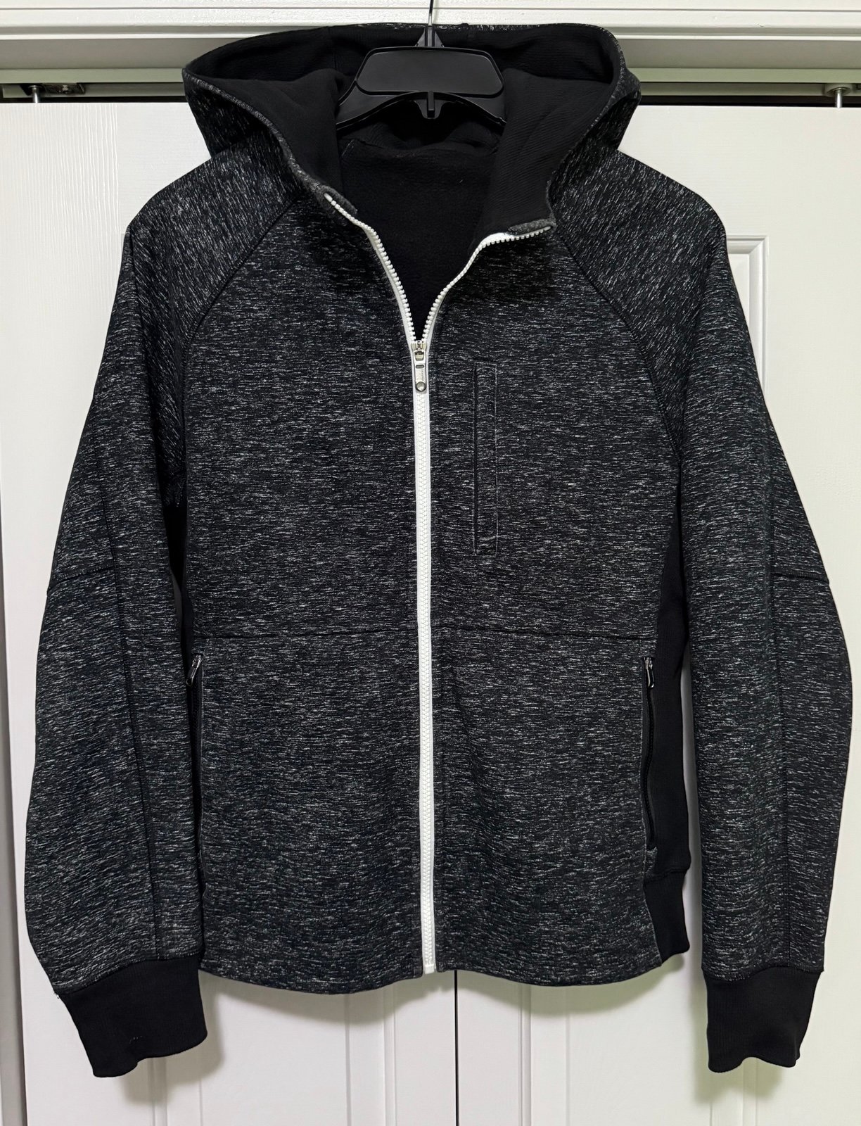 Lululemon Best Coast Hoodie Men’s Small Gray Black White Zip Jacket
