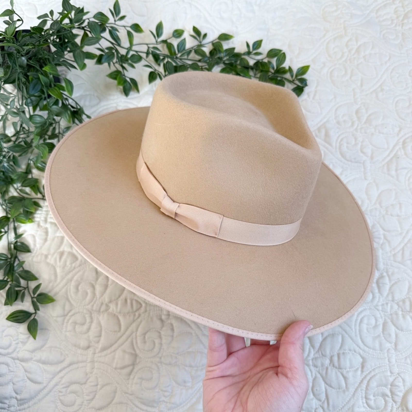 Lack of Color Zulu Rancher Wool Hat in Sand Sz L