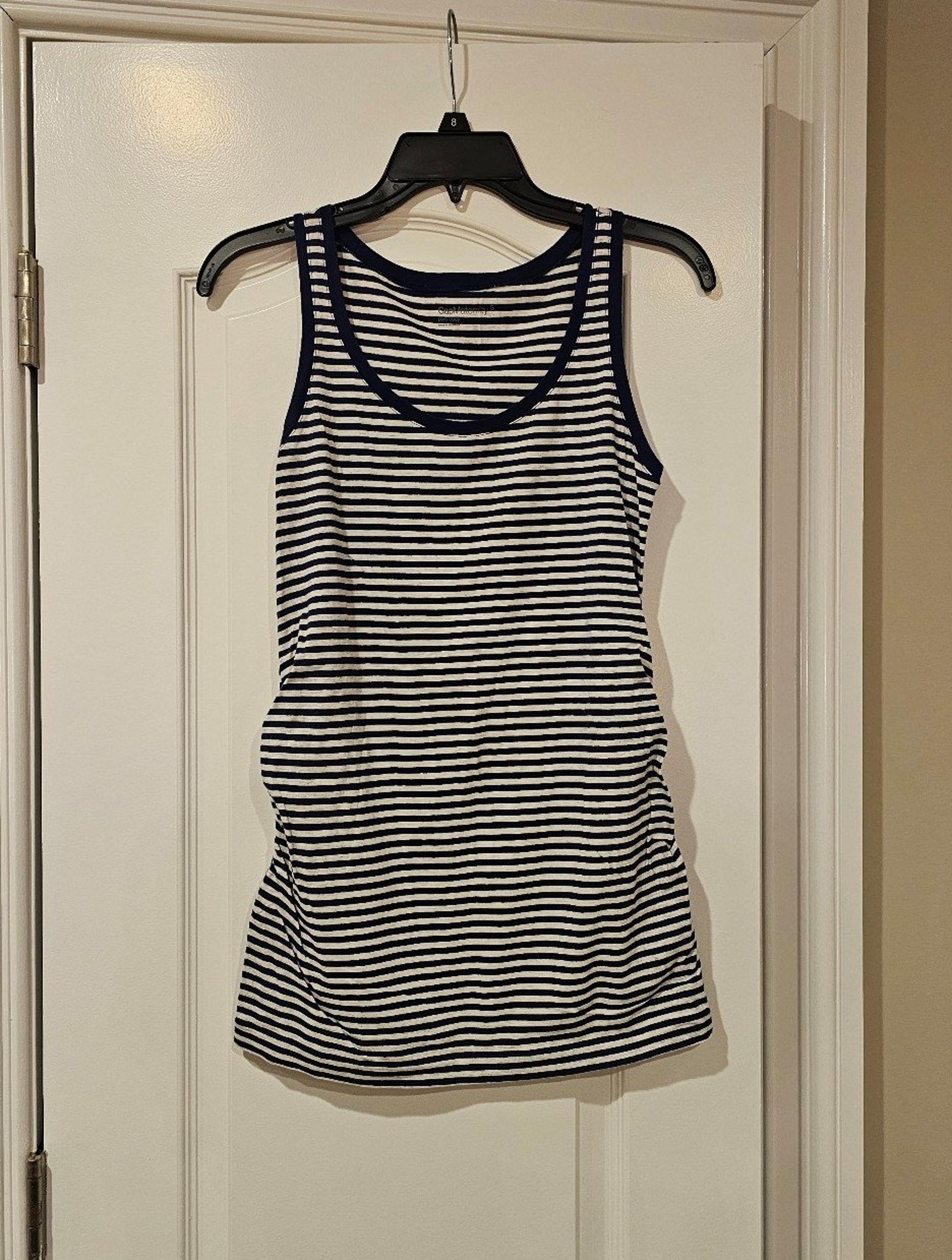 GAP Maternity Pure Body Striped Tank Top Size Small navy and white