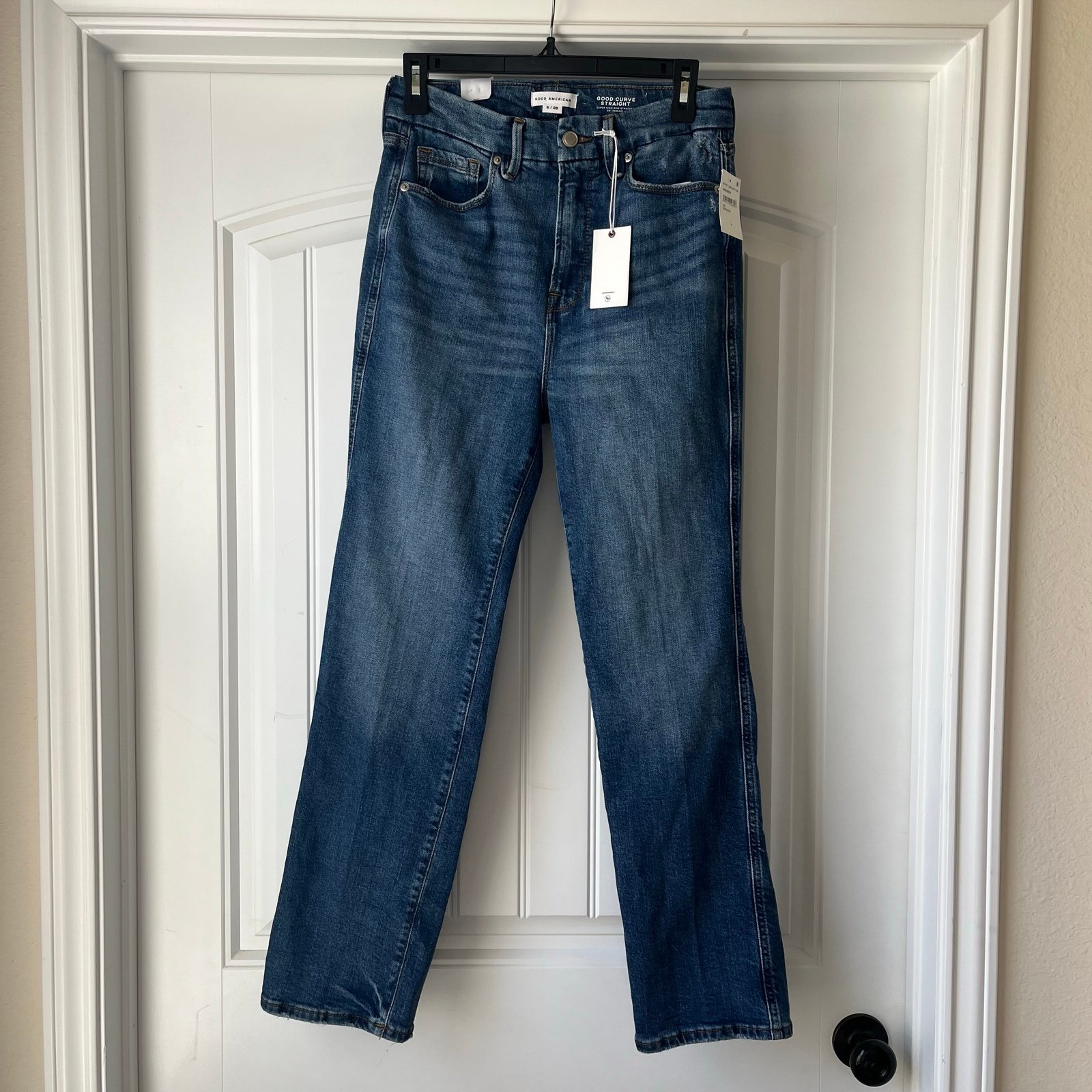 NWT Good American straight leg jeans size 6