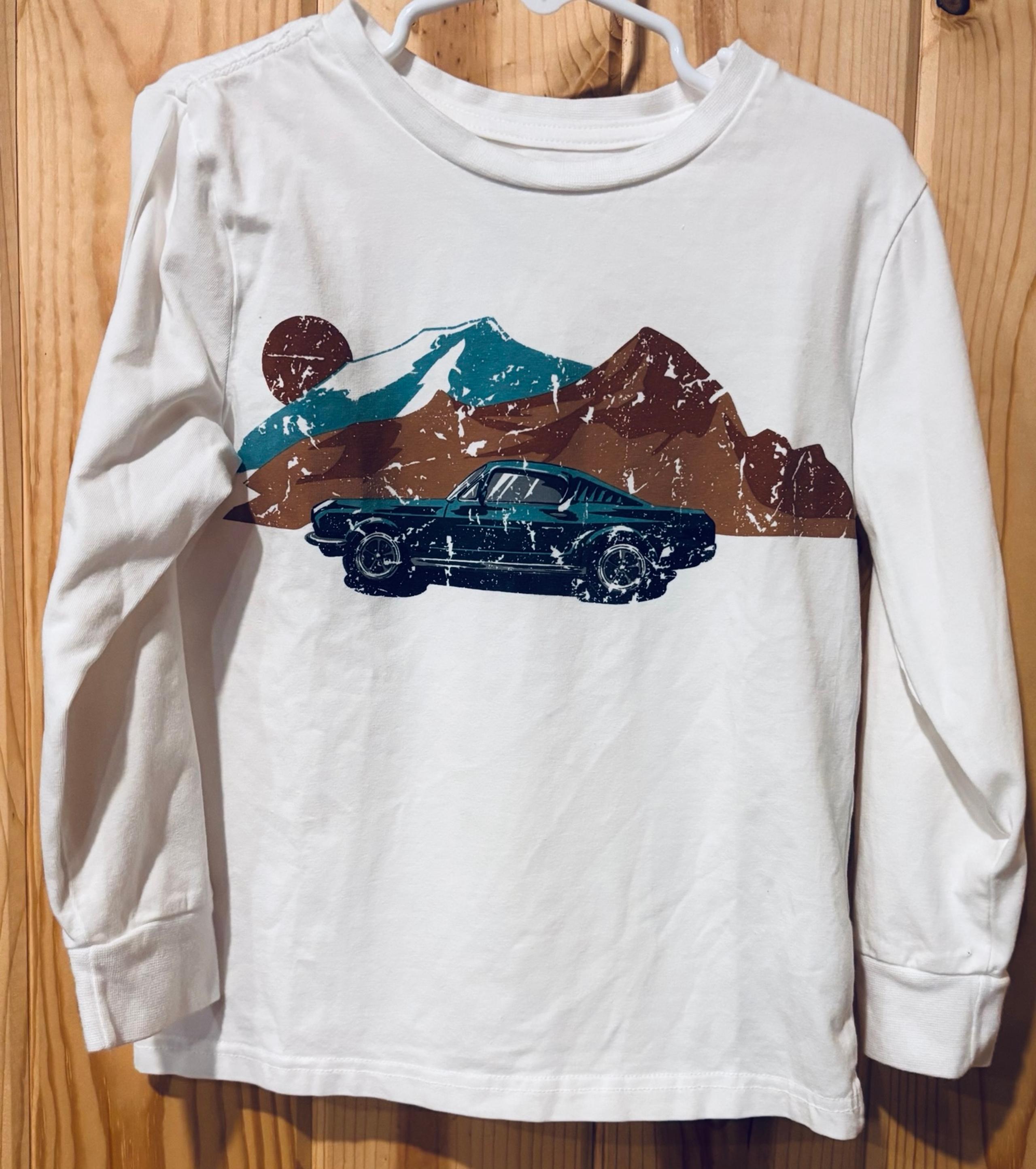 Boys size 5 long sleeve shirt