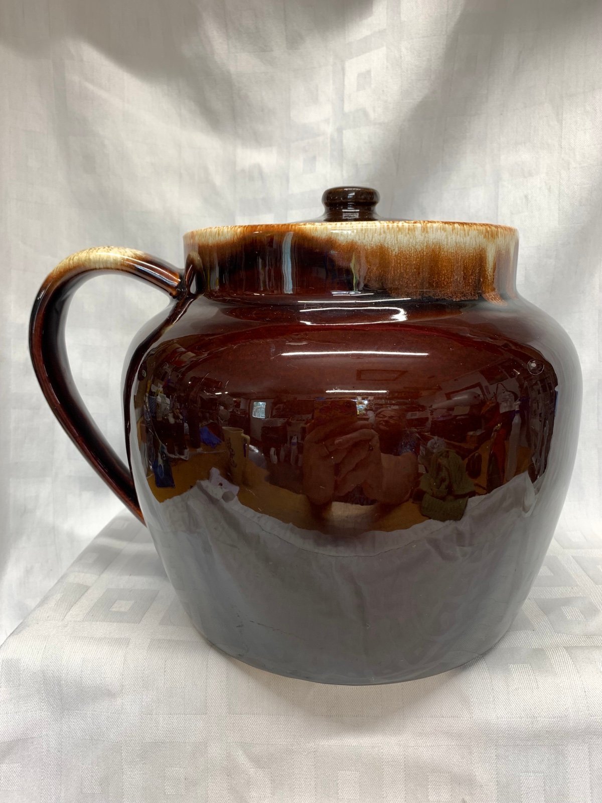 Excellent condition 1960's Pfaltzgraff Brown drip glaze tureen with lid