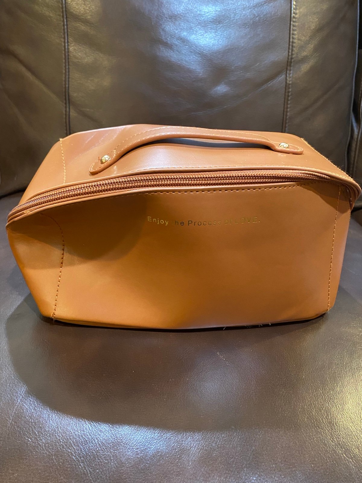 Large cosmetic bag vegan leather NWOT 10x4.5x5”, zipper opens flat ,gold quote