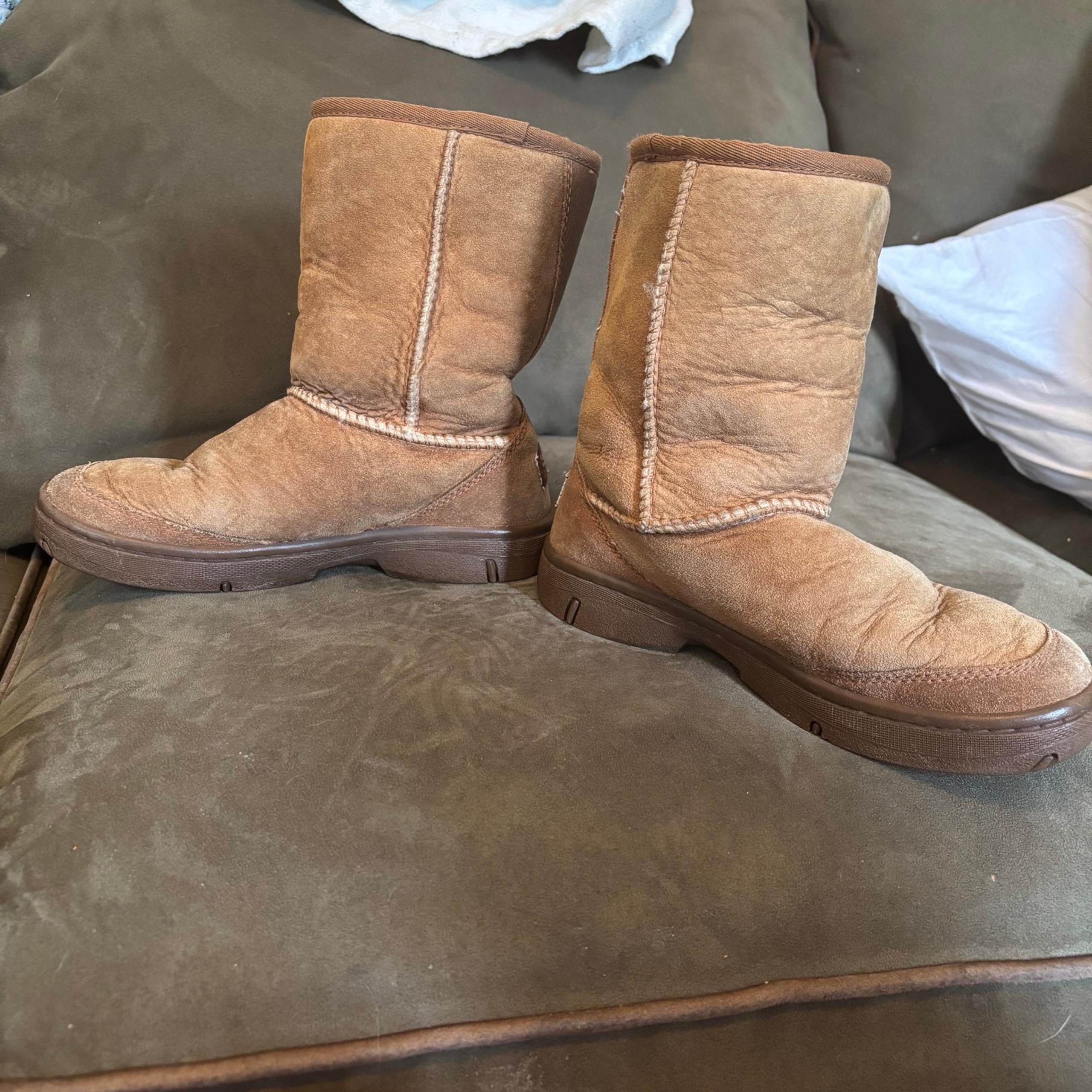 Ugh ultra short boots