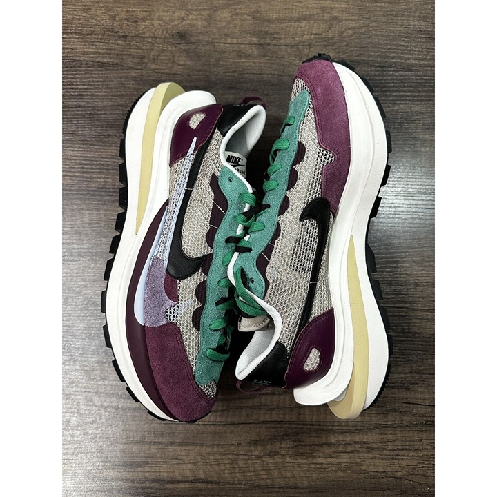 Nike VaporWaffle SP x Sacai Villain Red (DD3035-200) Men’s Size 13