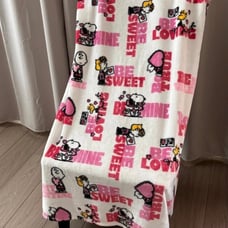 Berkshire Peanuts Snoopy Valentine’s Blanket