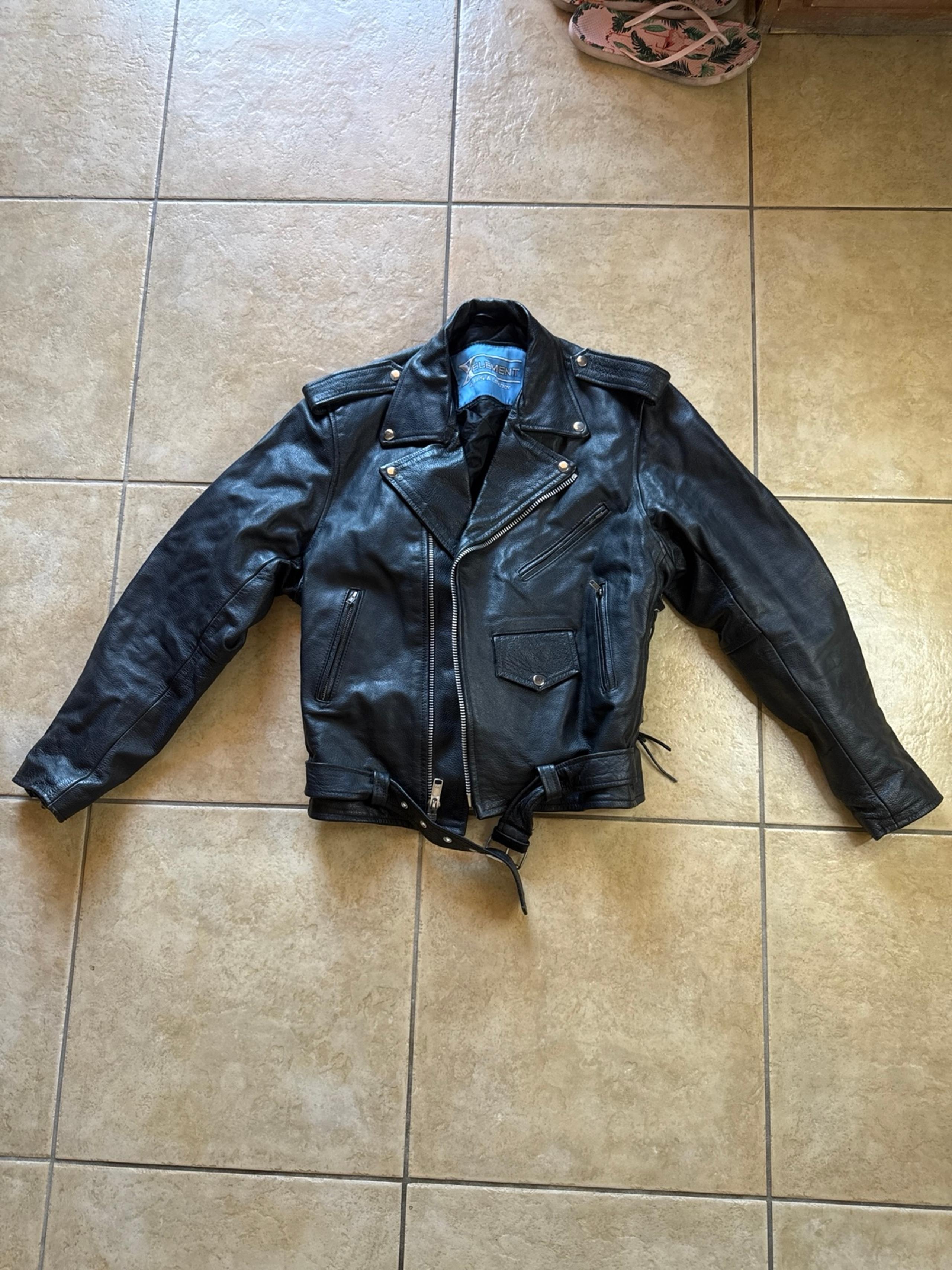 Like New Condition! Motorcycle Leather Jacket Xelement by men’s SZ M - USA Leather