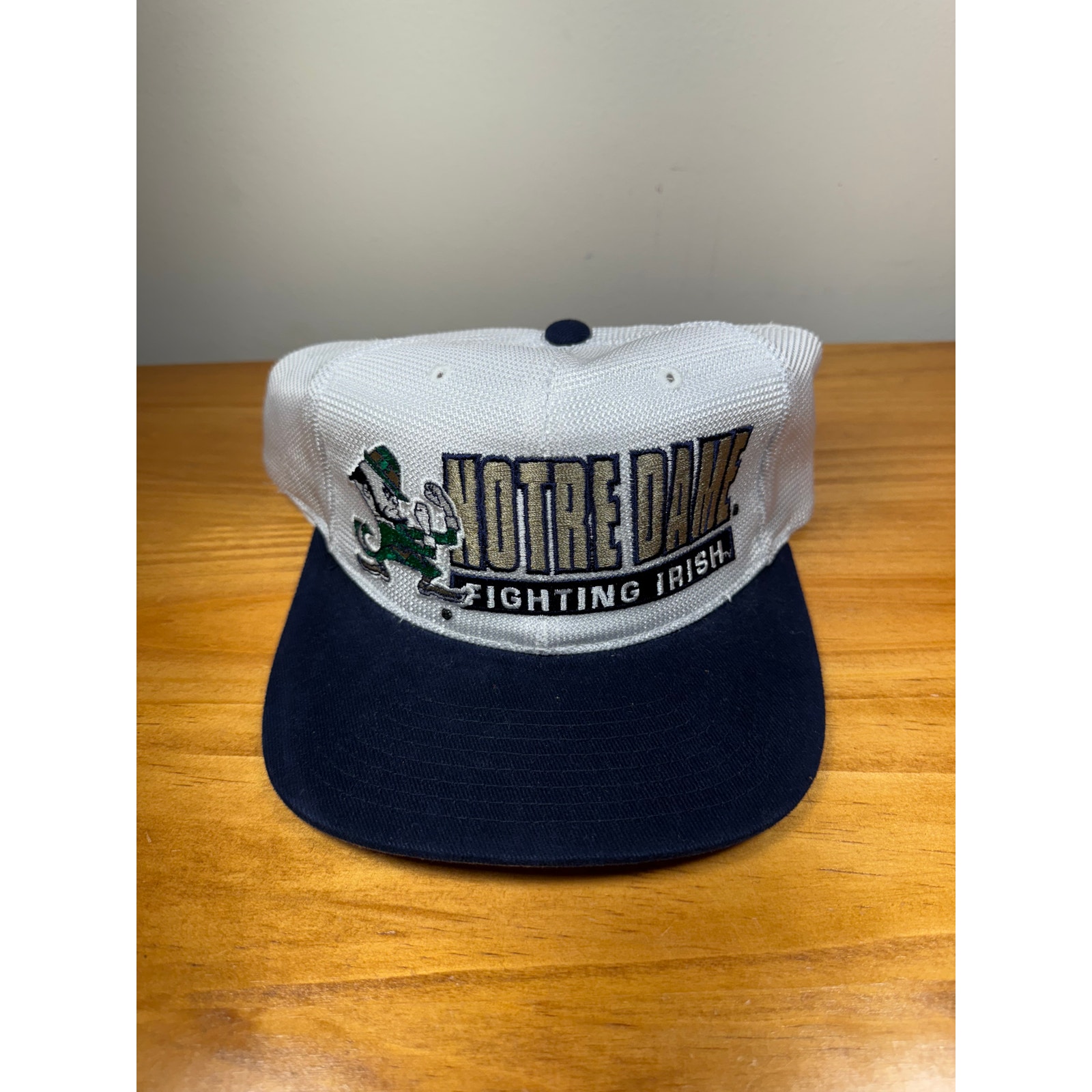 NEW RARE Deadstock VTG 1990s Notre Dame NCAA Champion Hat - Green/Gold