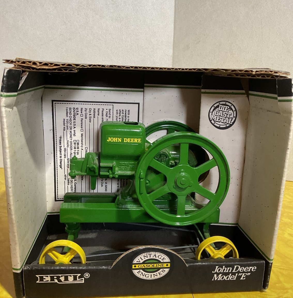 ERTL VTG gasoline ENGINE 1/6 John Deere Model #4350 Farm Die Cast NIB