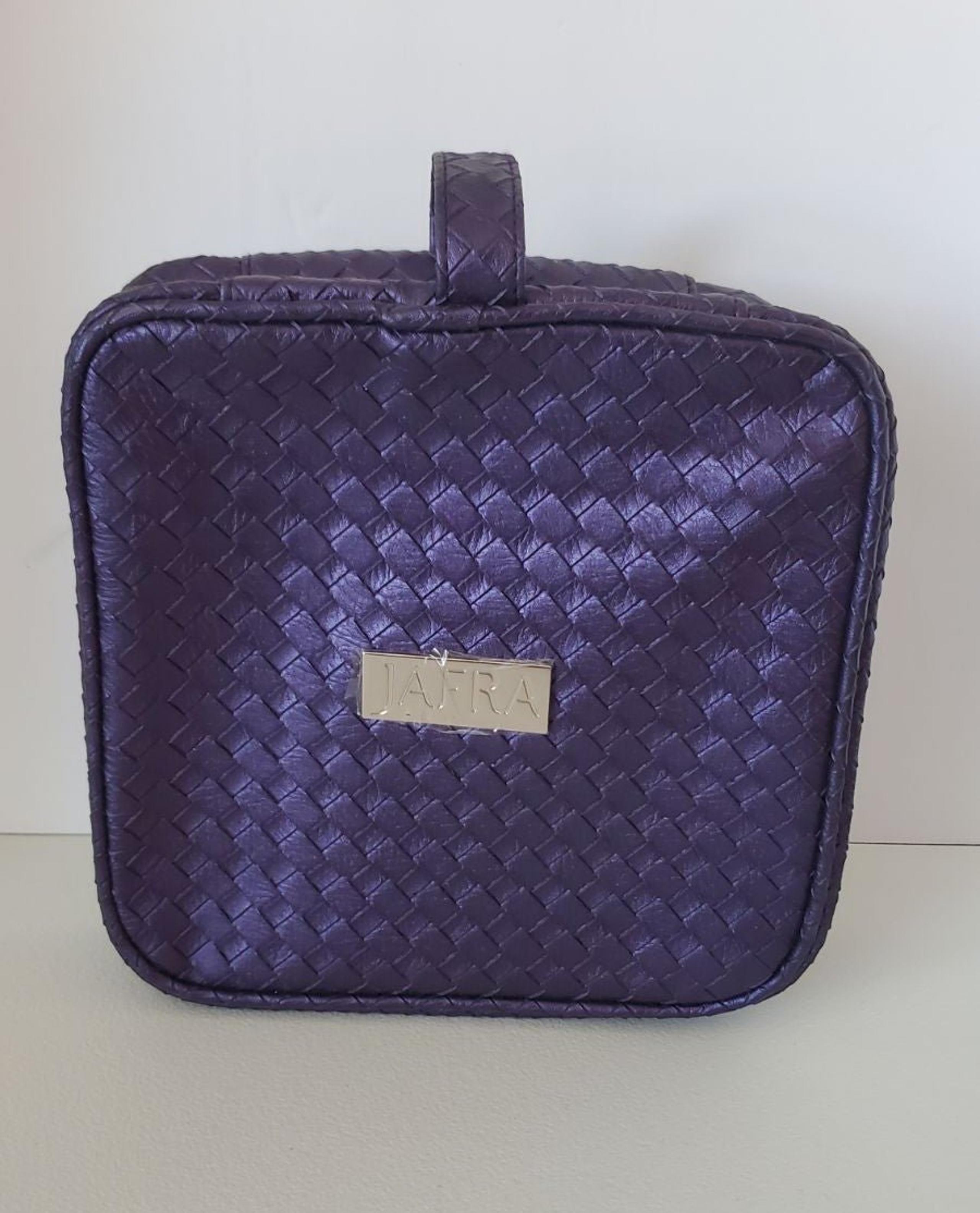 NWOT! JAFRA purple square cosmetic zip bag