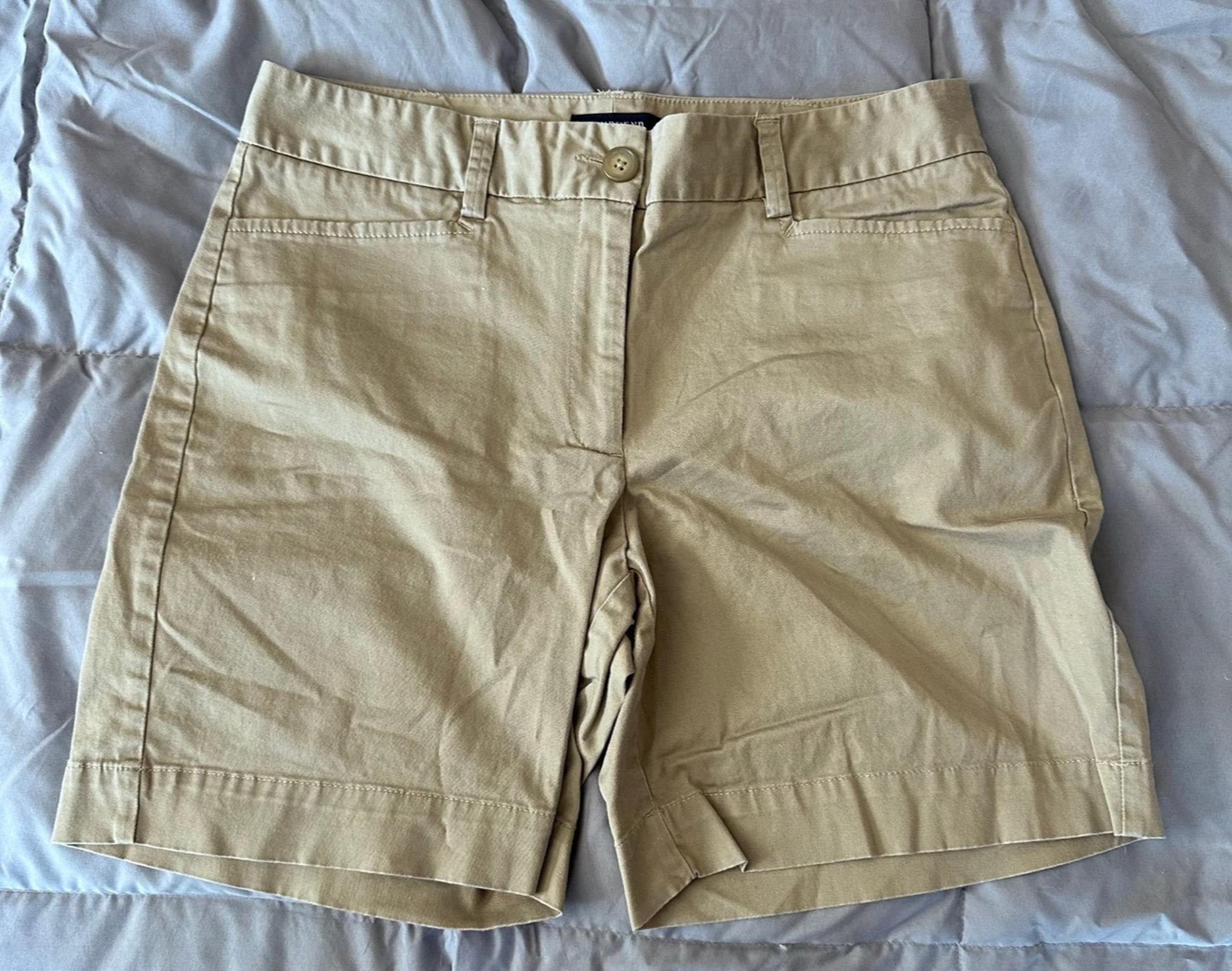 Lands’ End Lands End Women's Classic 7" Chino Shorts size 6