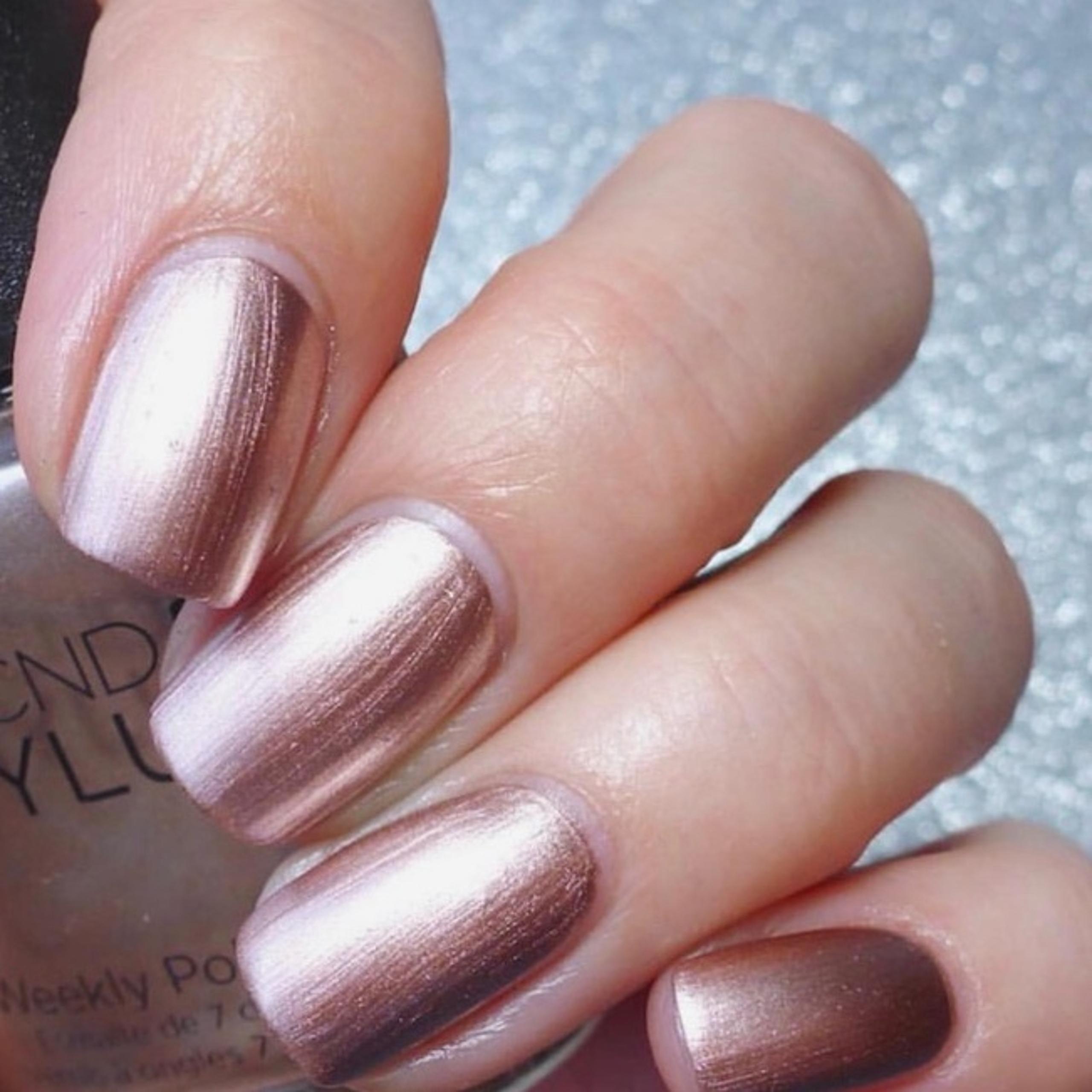 CND Vinylux Weekly Long-Wearing Nail Polish ❤️ Radiant Chill