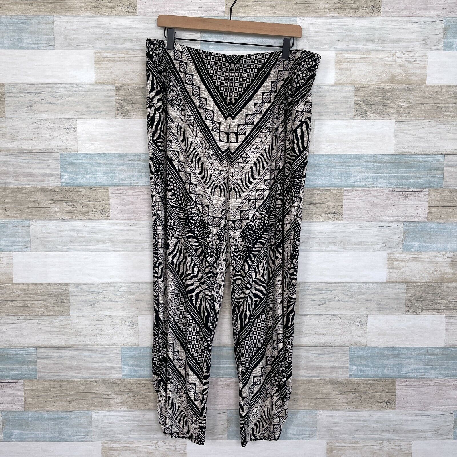 Chicos Ruched Hem Pull On Ankle Pants Beige Black Tribal Stretch Womens XL 3