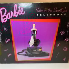 Barbie Solo in the spotlight Telephone