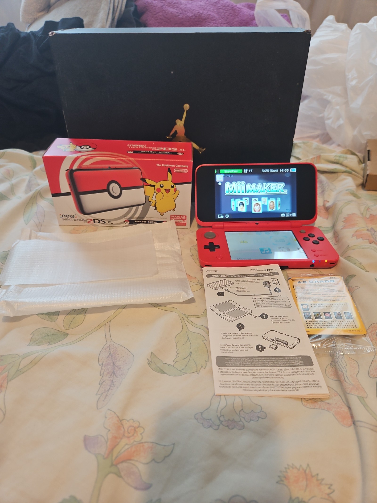 Nintendo 2DS pokeball edition