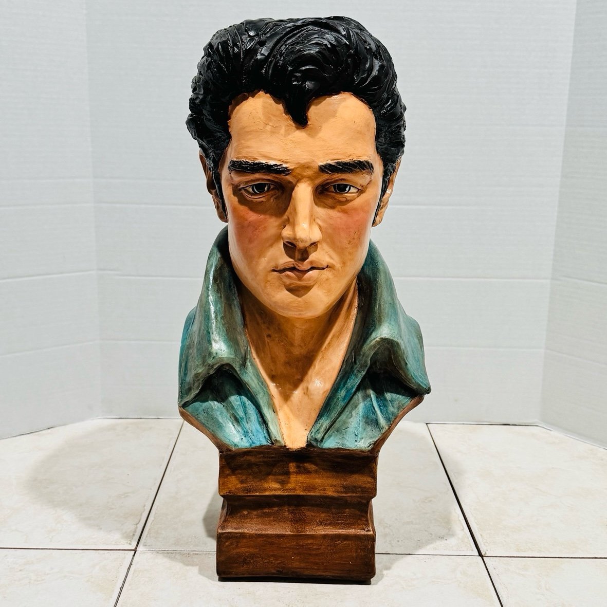 Rare 20” Vintage HUGE Continental Studios Hand Painted Elvis Presley Bust 1977