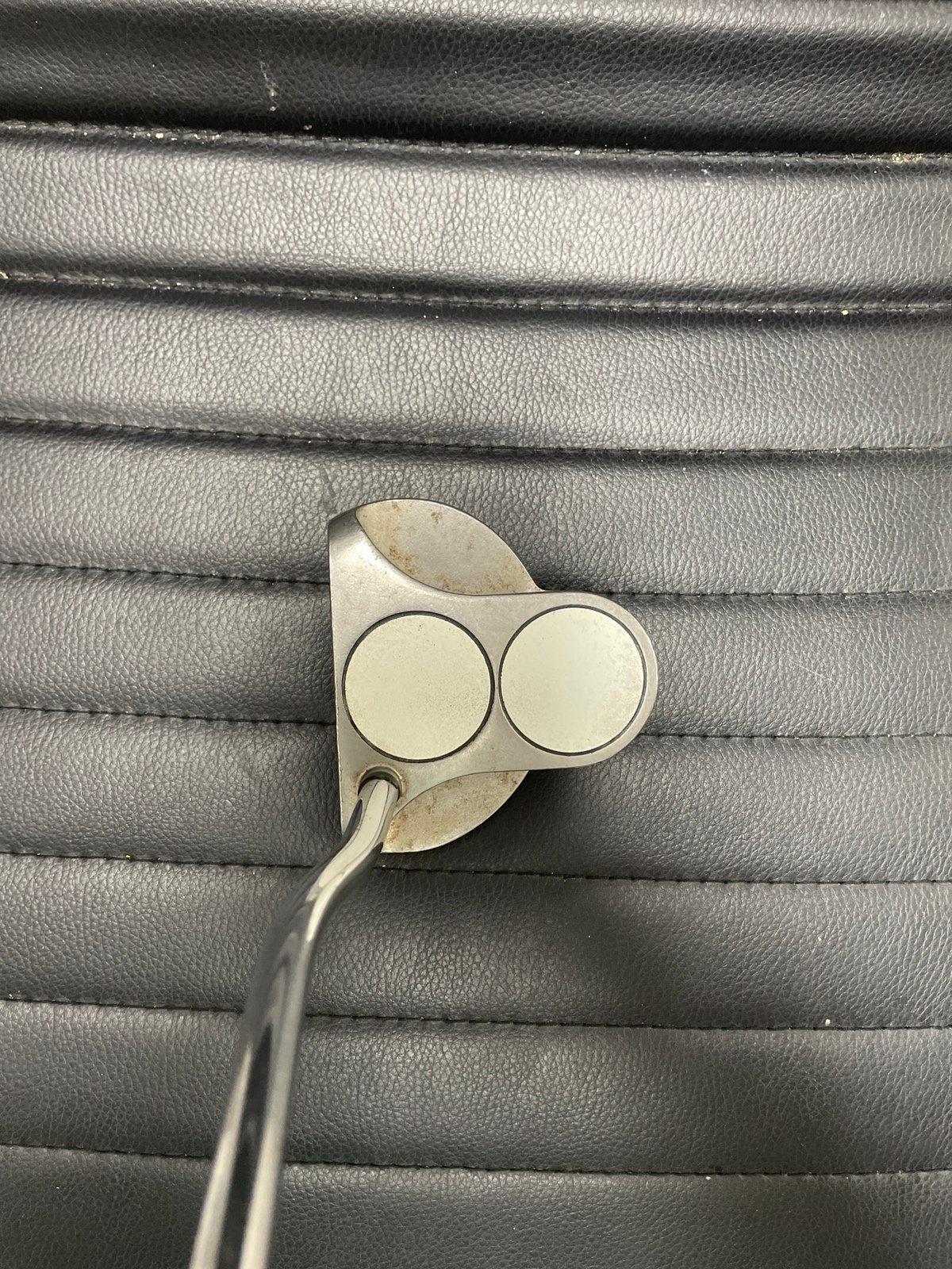 Odyssey 2 ball putter