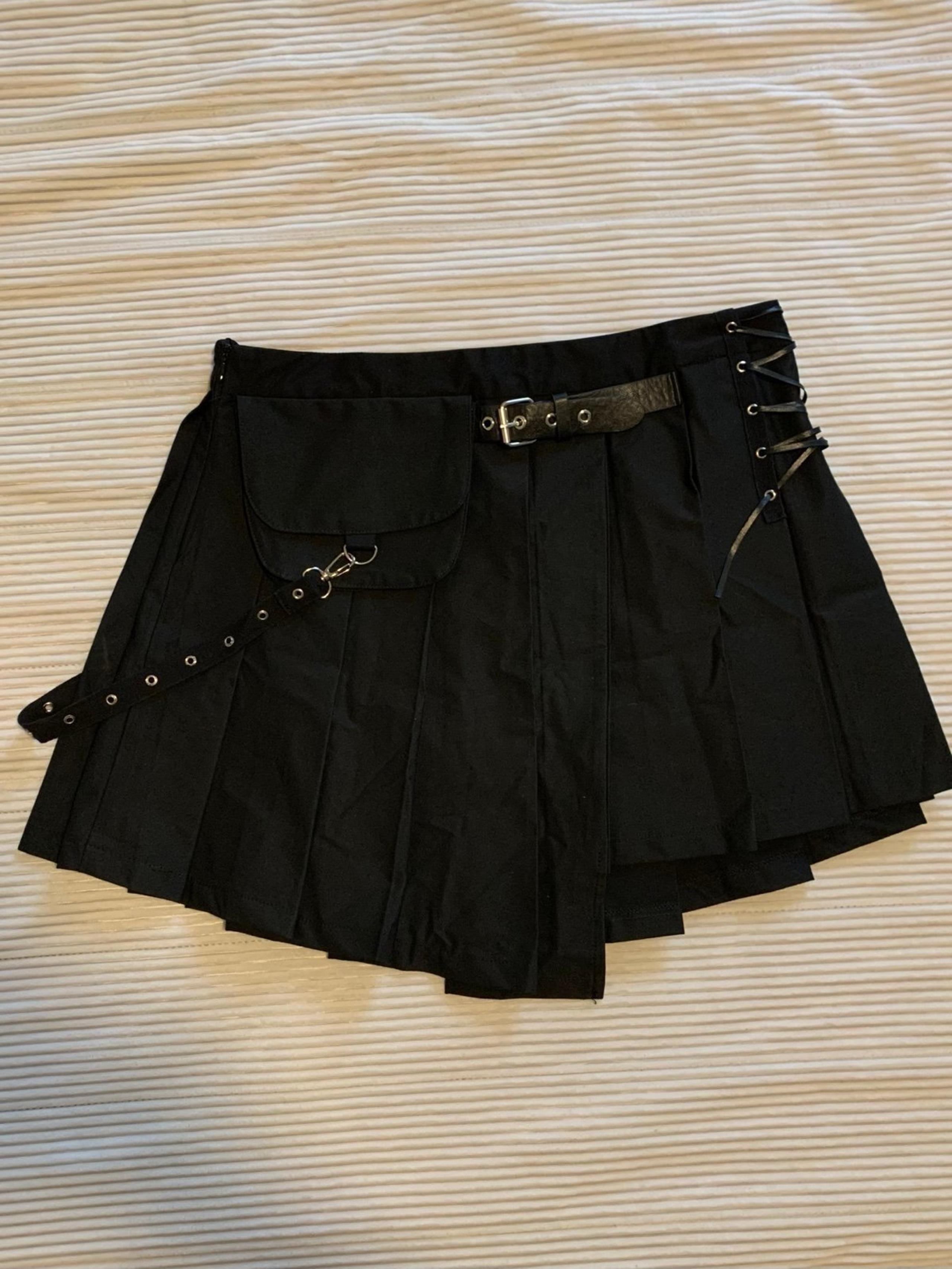 Dolls Kill Dark In Love ★ Cute Black Asymmetrical Pleated Skirt Women’s Size XL