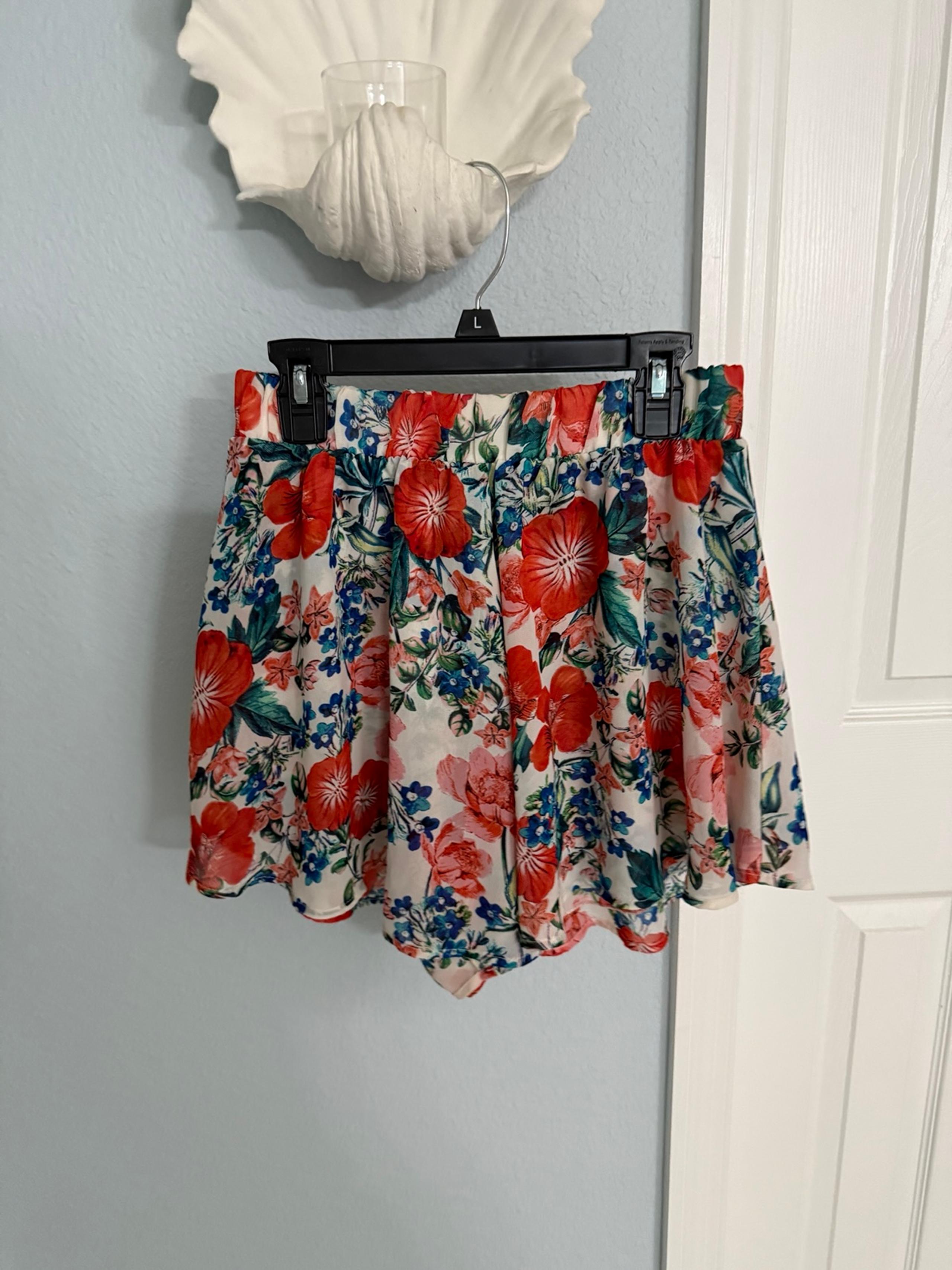 Show me your mumu Carlos swing shorts size small