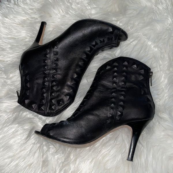 Cynthia vincent booties clearance