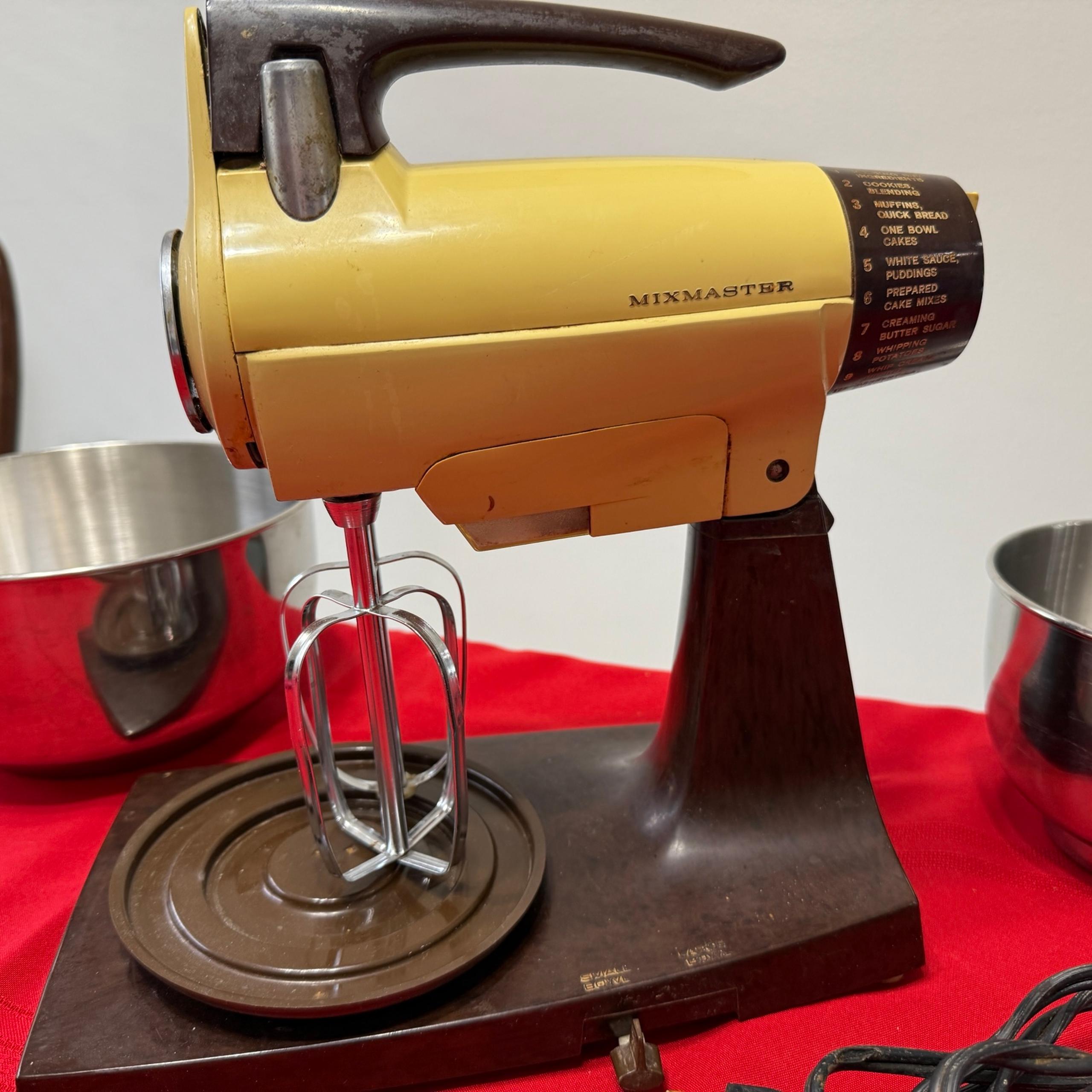 Vintage Sunbeam Mixmaster  Stand Mixer - For Parts/ As-is