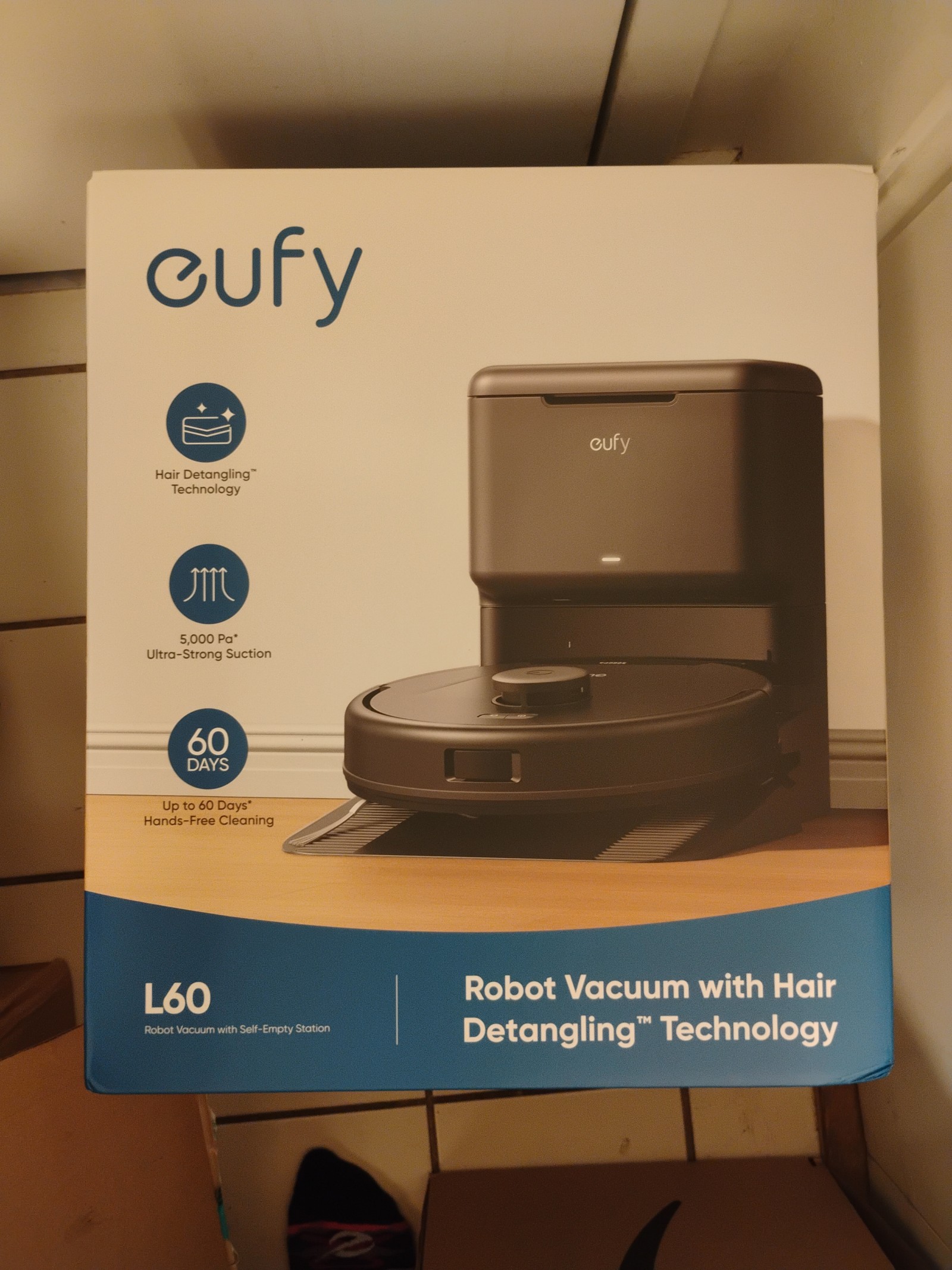 Eufy robot vacuum with hair detangling technology