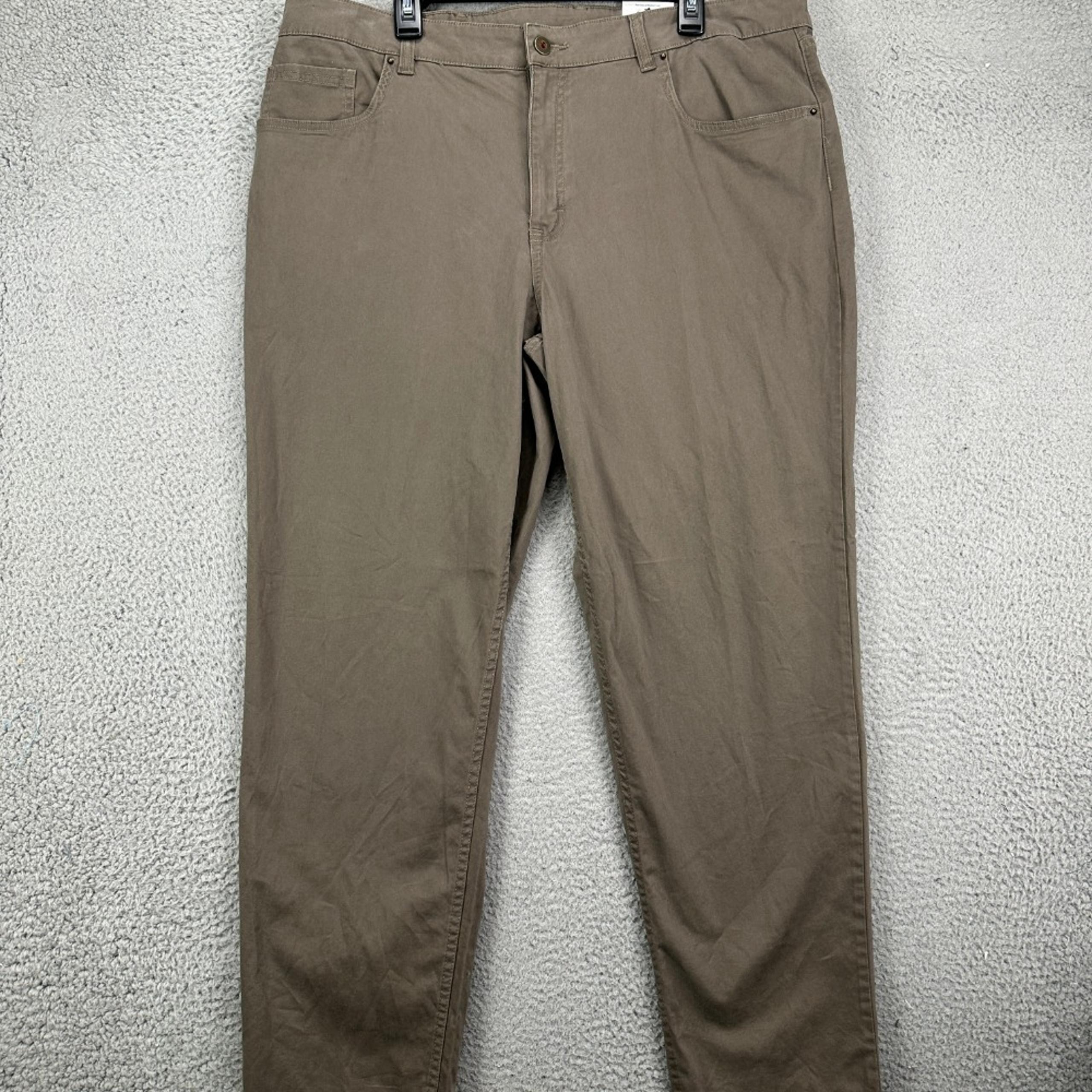 George Chino Pants Mens 42X30 Brown Khakis Performance Stretch Straight Fit NEW